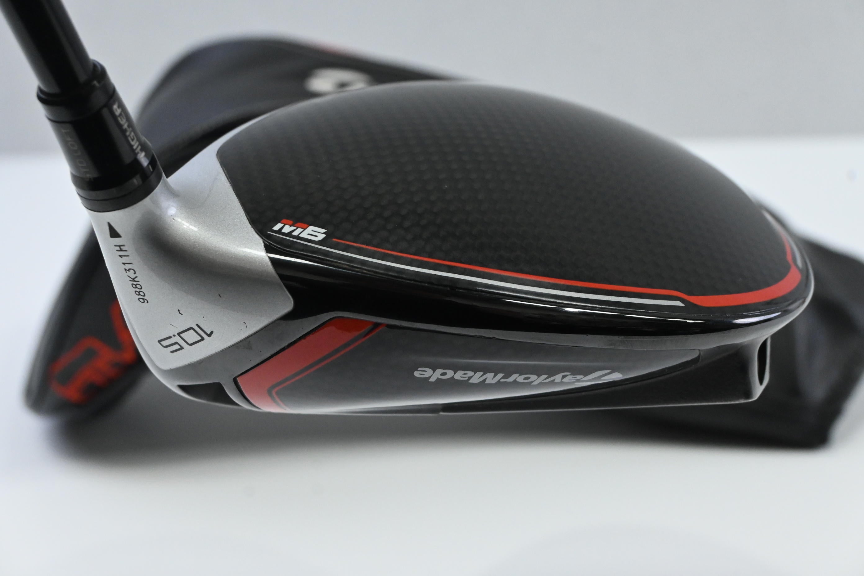 Taylormade M6 Driver / 10.5 Degree / Regular Flex Fujikura Atmos Red 5