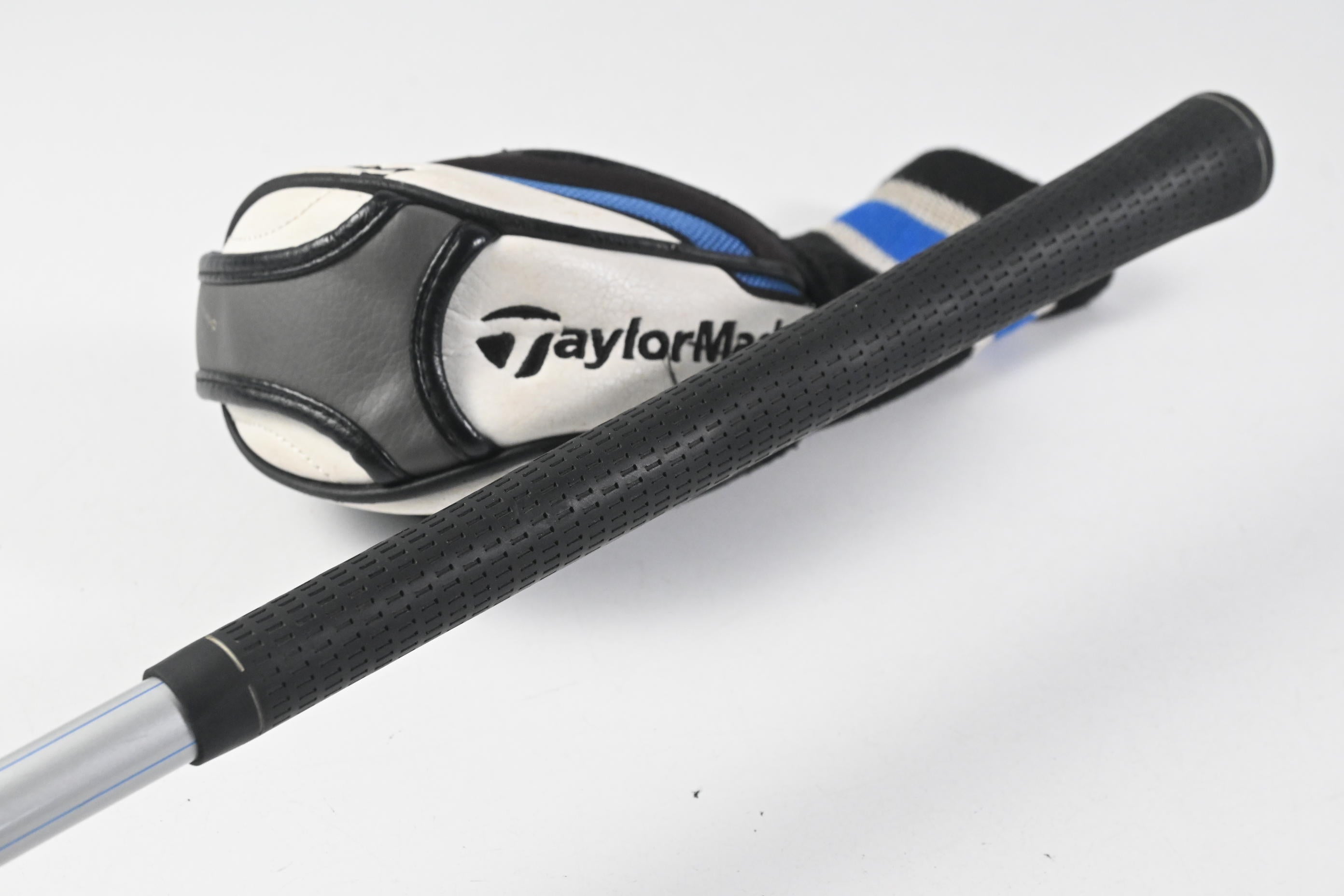 Taylormade SLDR #3 Hybrid / 19 Degree / Regular Flex Fujikura Speeder 82 Shaft