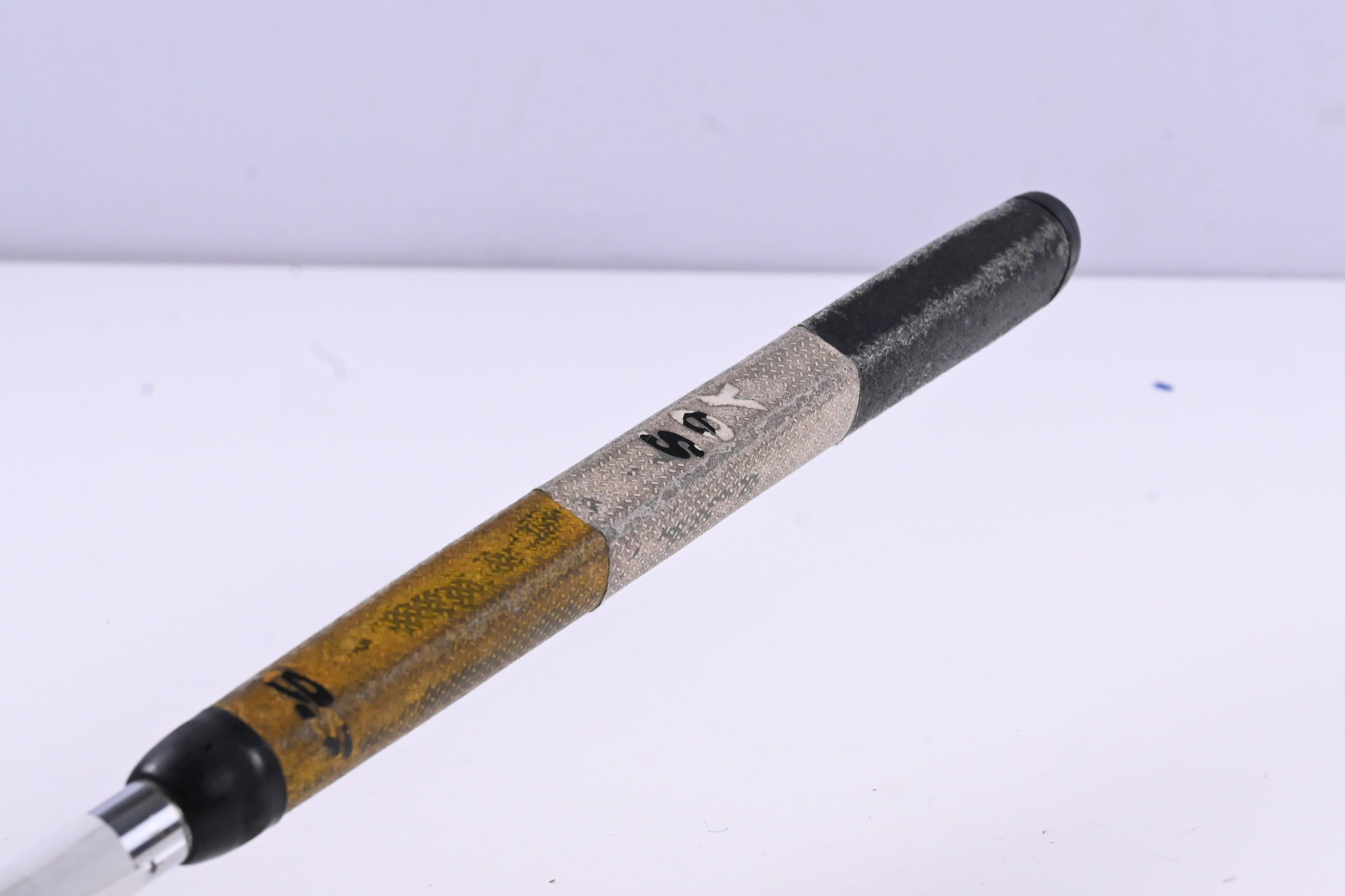 Yes! C-Groove Victoria Putter / 34 Inch