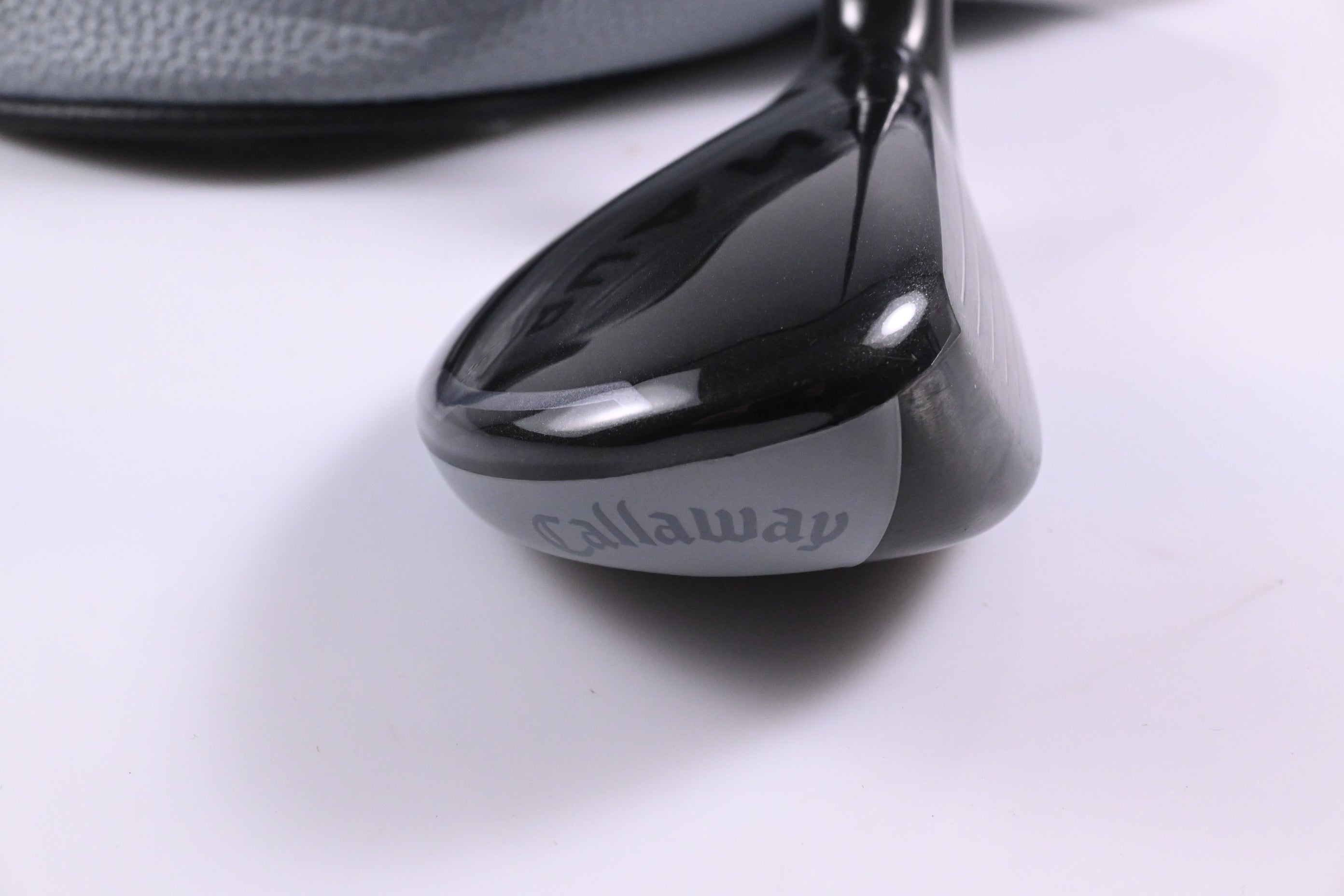 Callaway Quantum Max #4 Hybrid / 21 Degree / Regular Flex Vanquish 4 Shaft