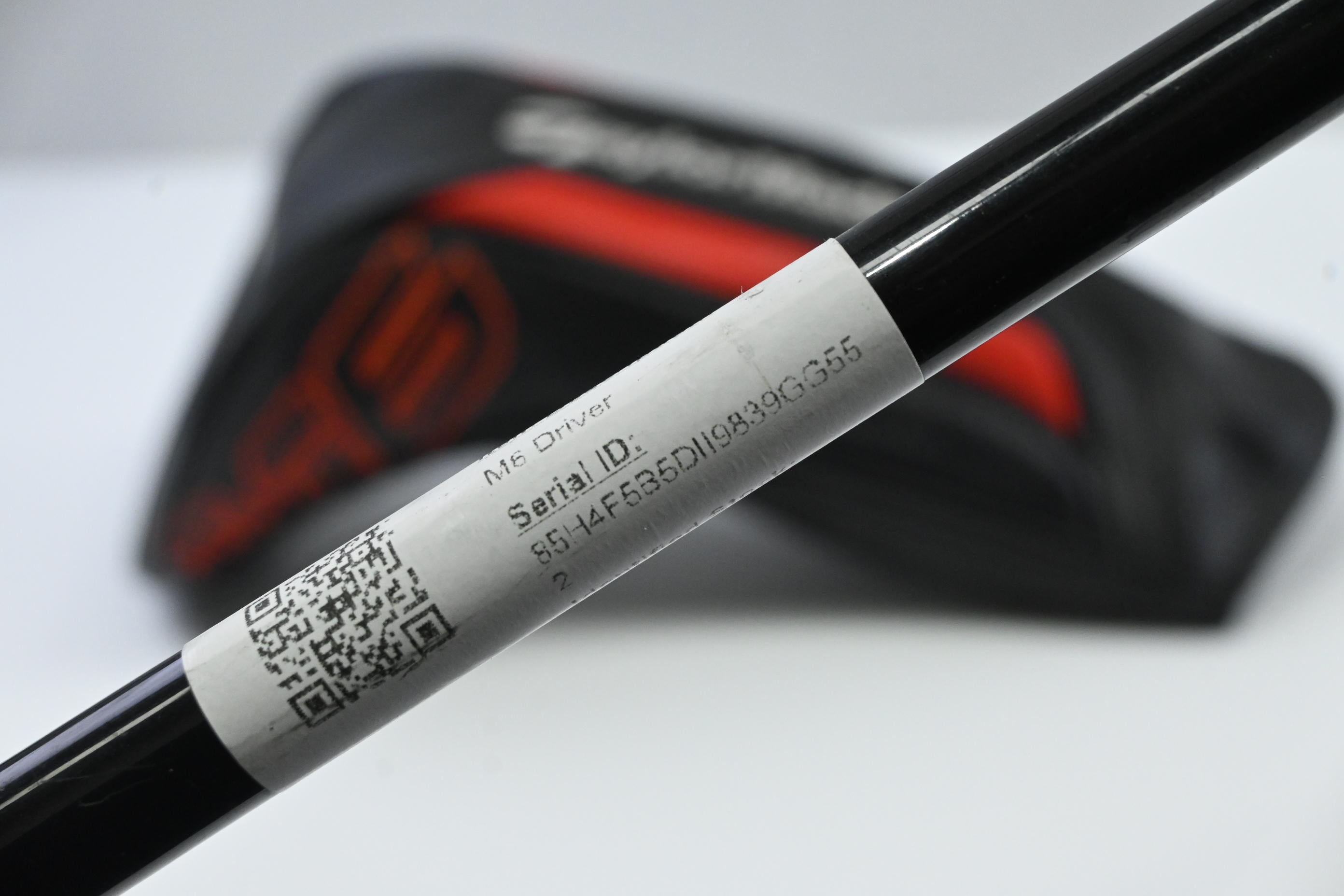 Taylormade M6 Driver / 10.5 Degree / Regular Flex Fujikura Atmos Red 5