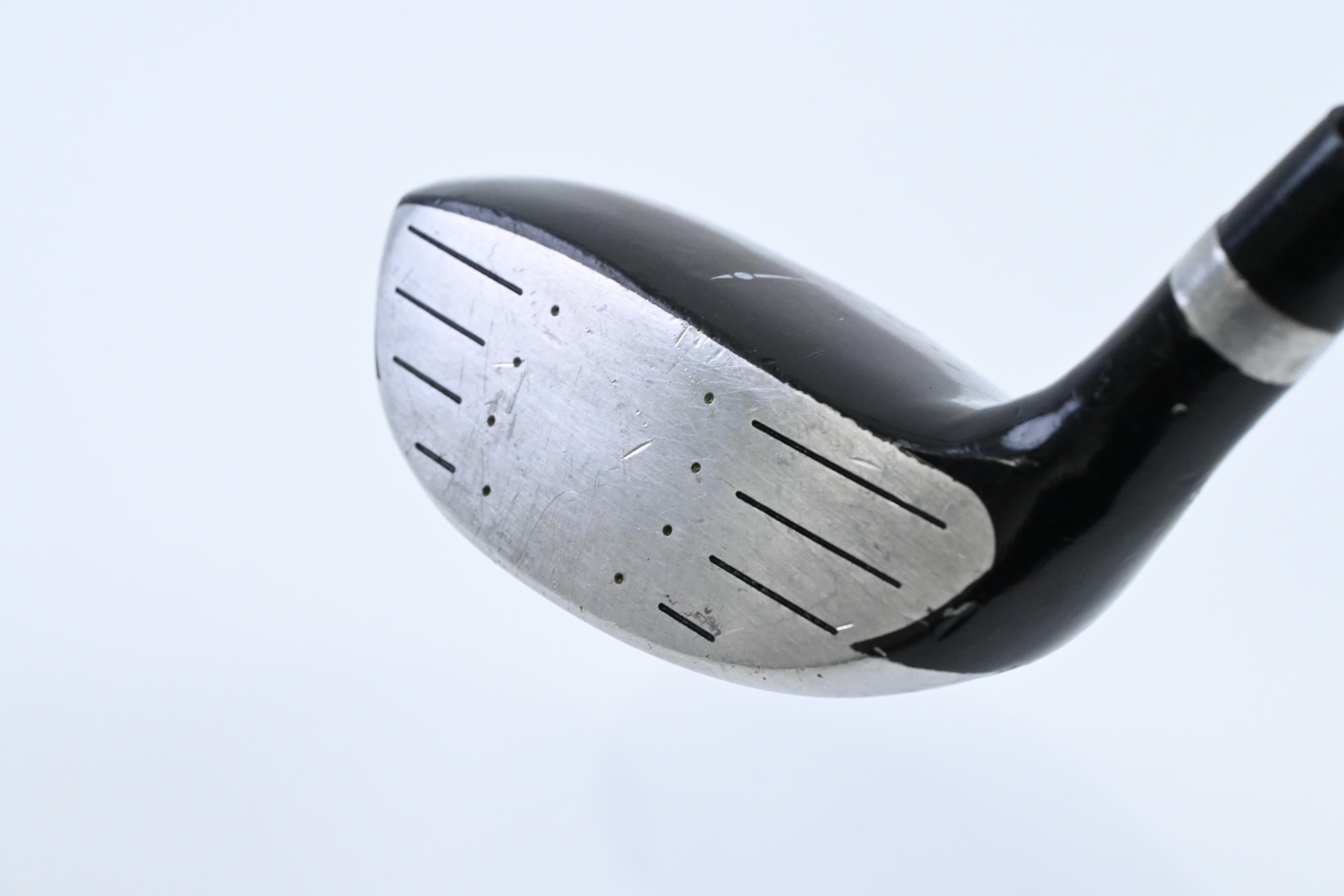 Wilson Deep Red #3 Hybrid / 19 Degree / Regular Flex Wilson Deep Red Shaft