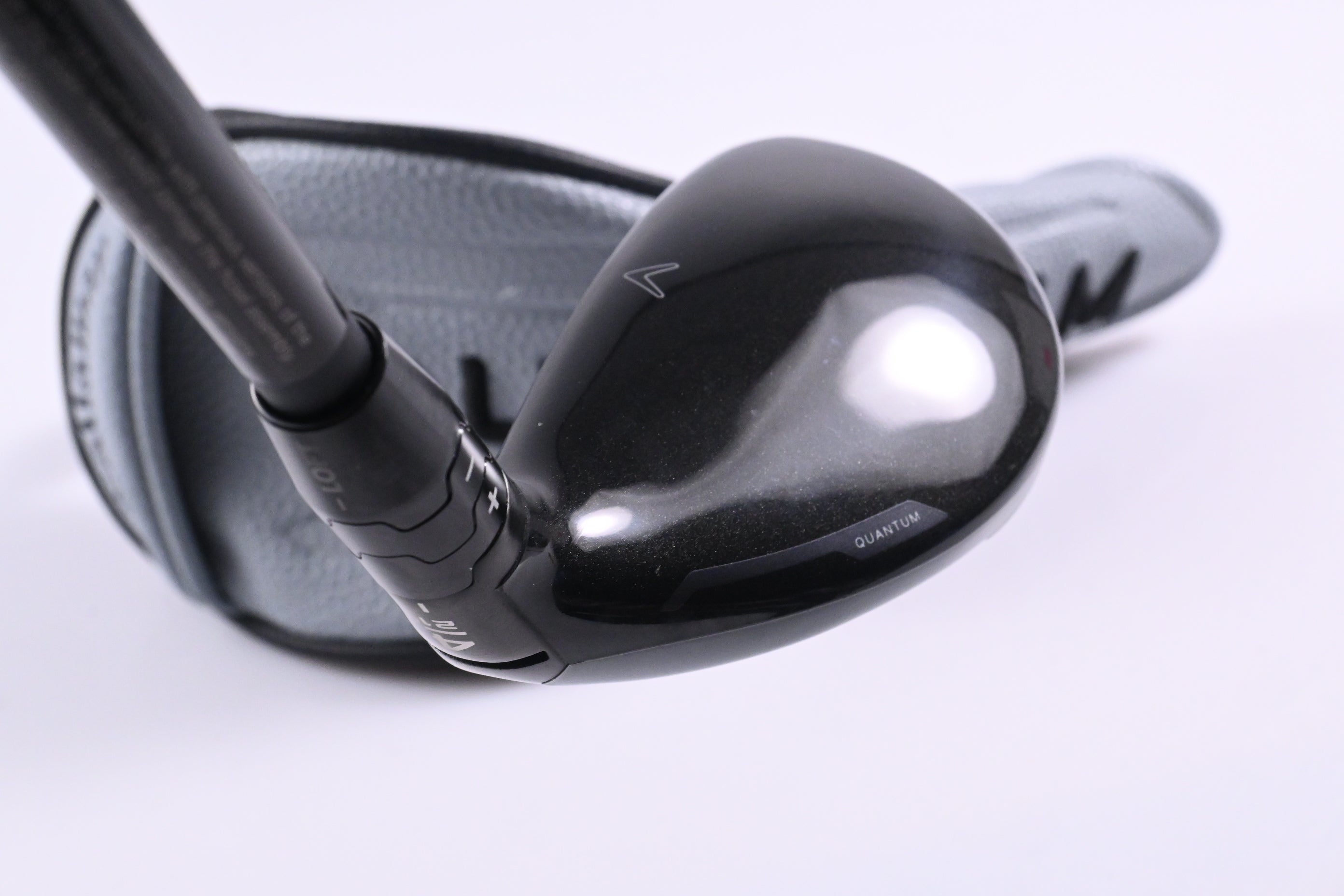 Callaway Quantum Max #4 Hybrid / 21 Degree / Regular Flex Vanquish 4 Shaft