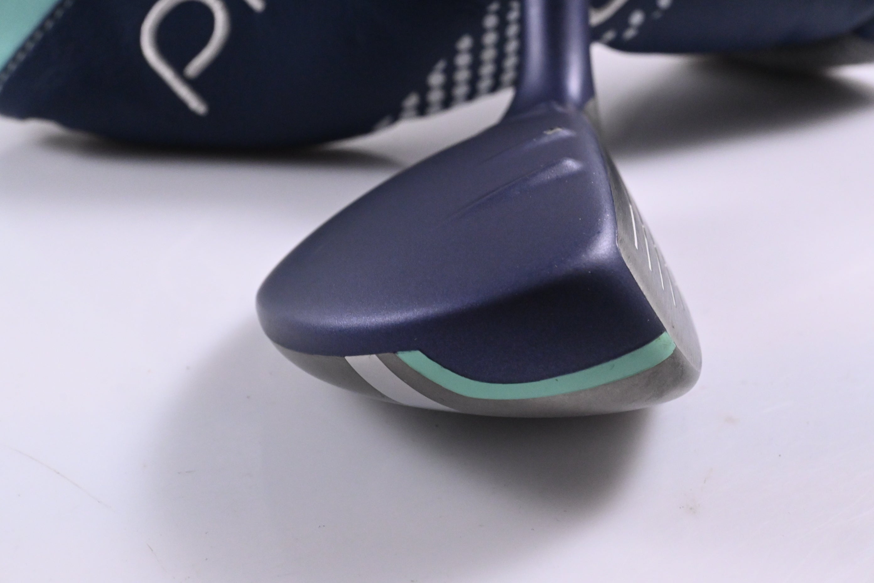 Ladies Ping G Le #6 Hybrid / 30 Degree / Ladies Flex Ping ULT230 Shaft