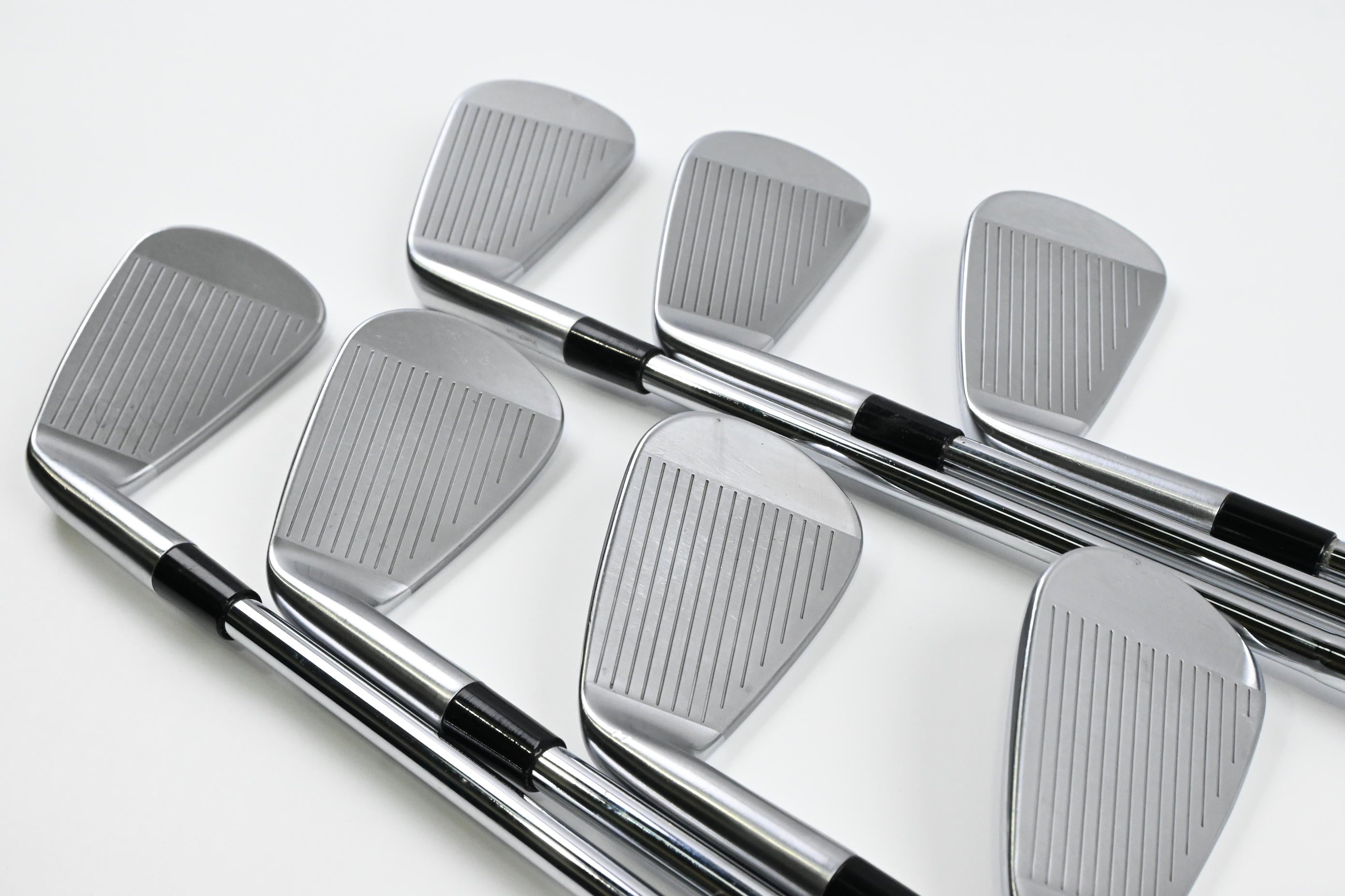Taylormade P770 Irons / 4-PW / Stiff Flex Dynamic Gold Mid 115 S300 Shafts