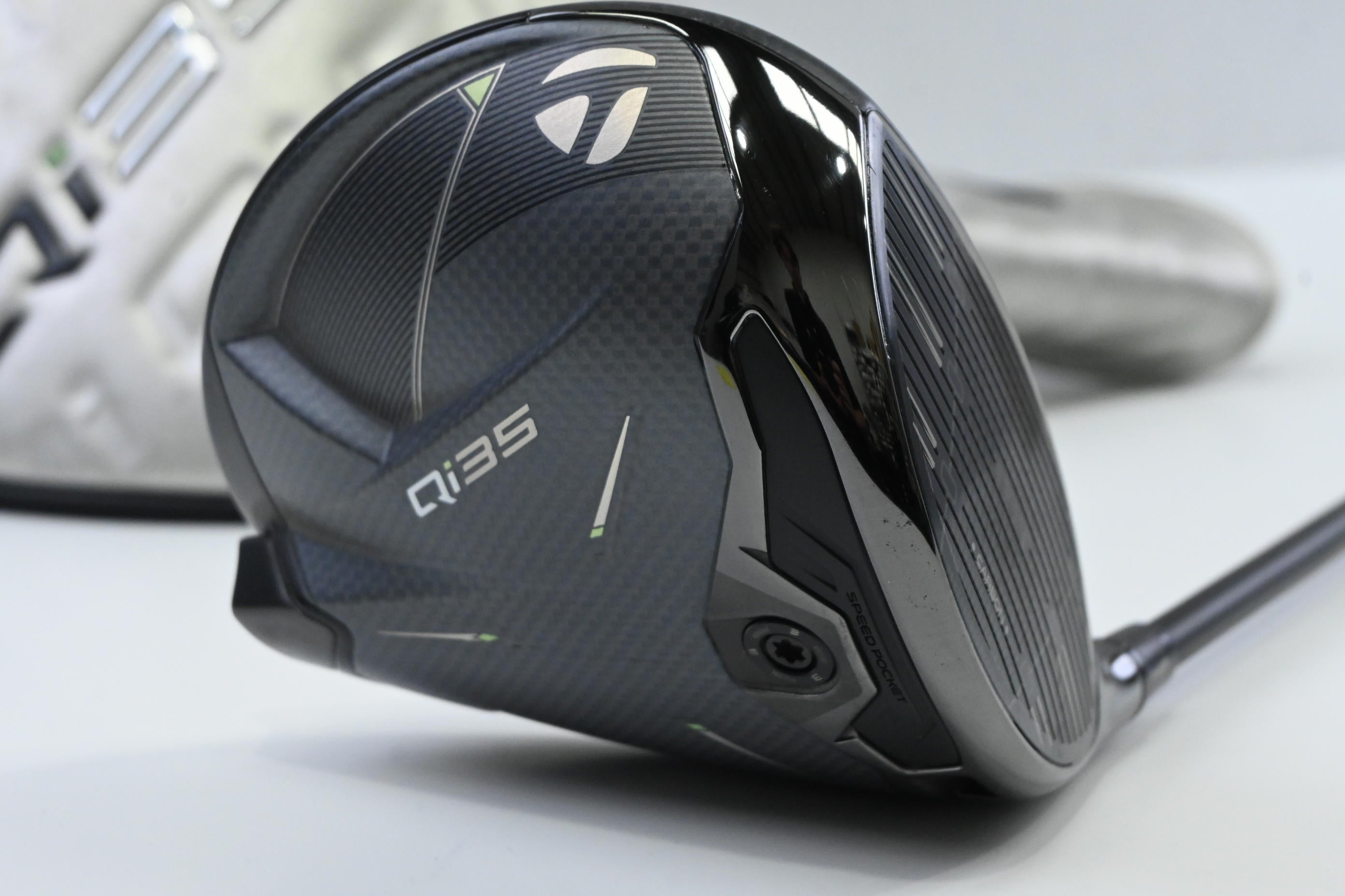 Taylormade Qi35 Driver / 9 Degree / Stiff Flex Fujikura Ventus Blue 5
