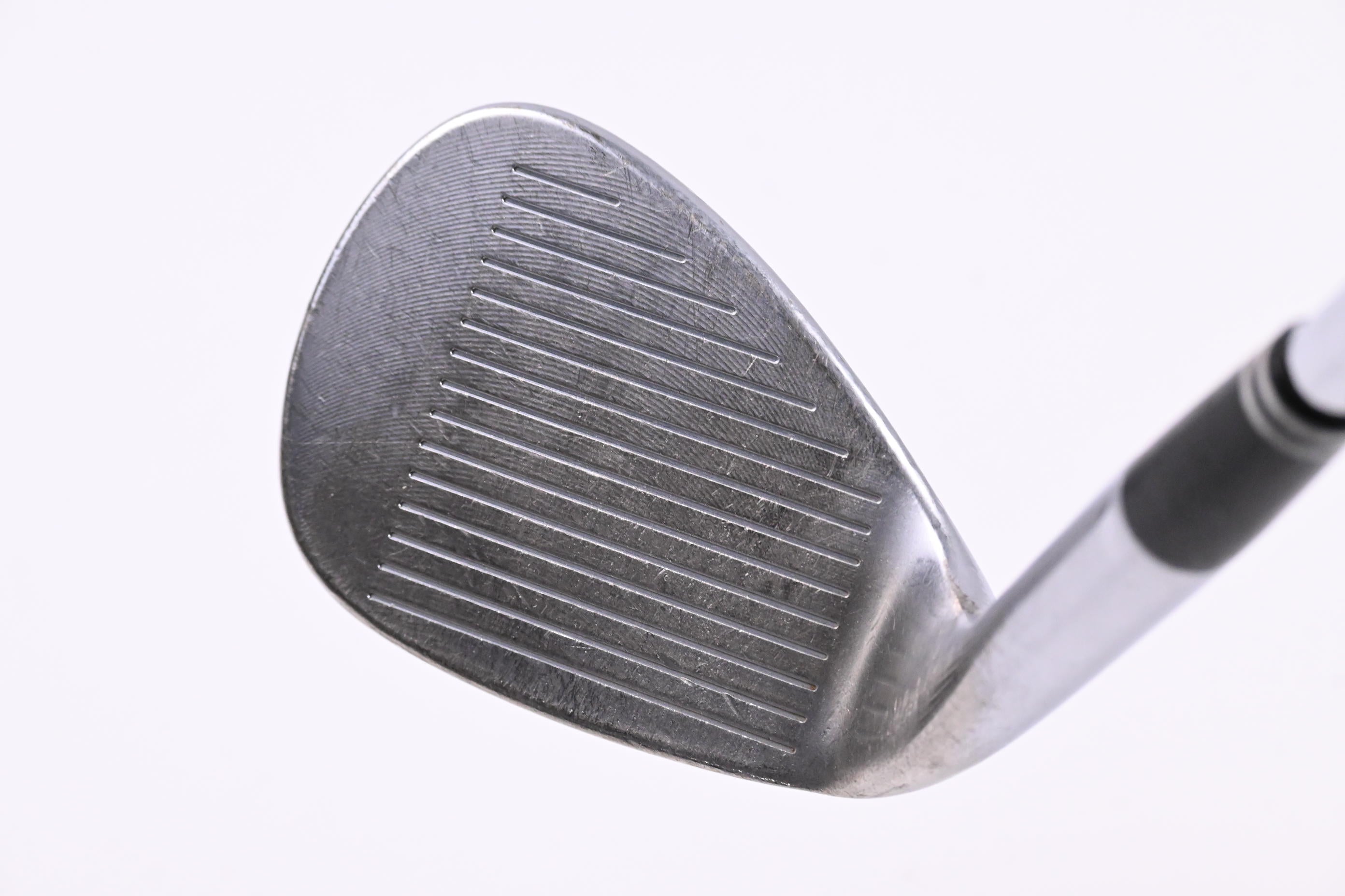Cleveland 588 RTX Sand Wedge / 56 Degree / Wedge Flex Dynamic Gold Shaft