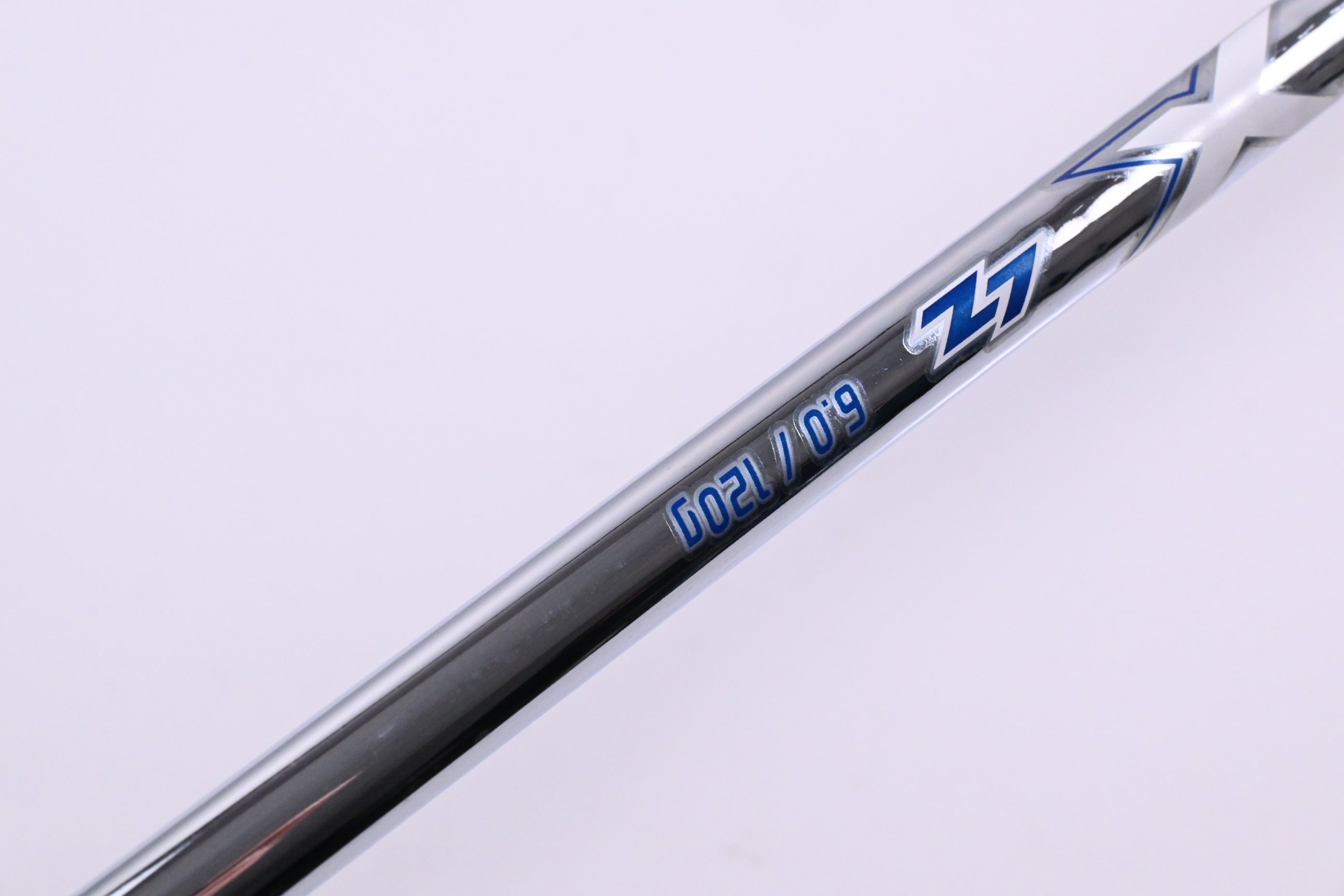 Mizuno JPX 923 Hot Metal #7 Iron / Stiff Flex Project X LZ 120 Shaft