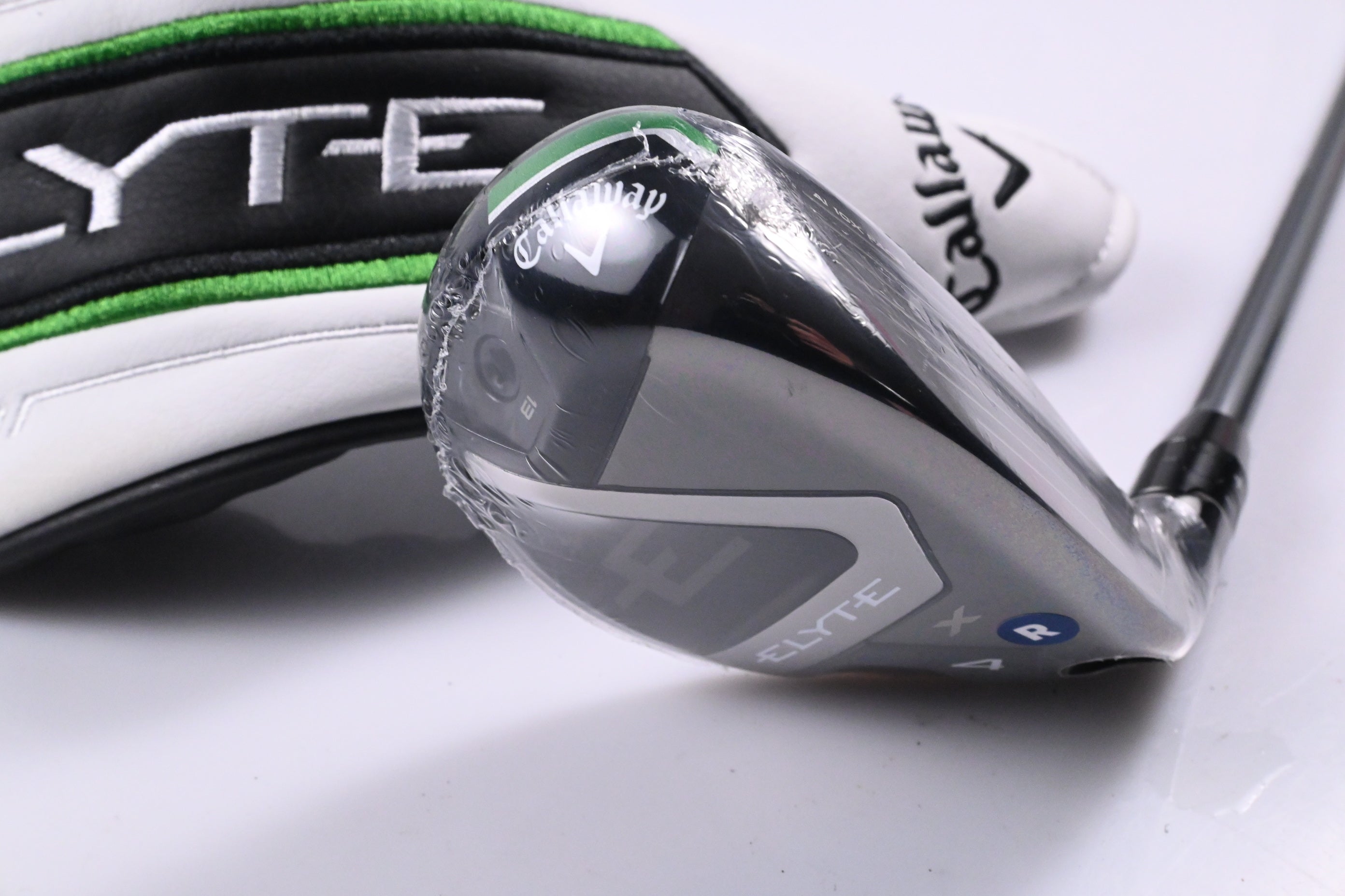 Callaway Elyte X #4 Hybrid / 21 Degree / Regular Flex Denali Charcoal 60 Shaft