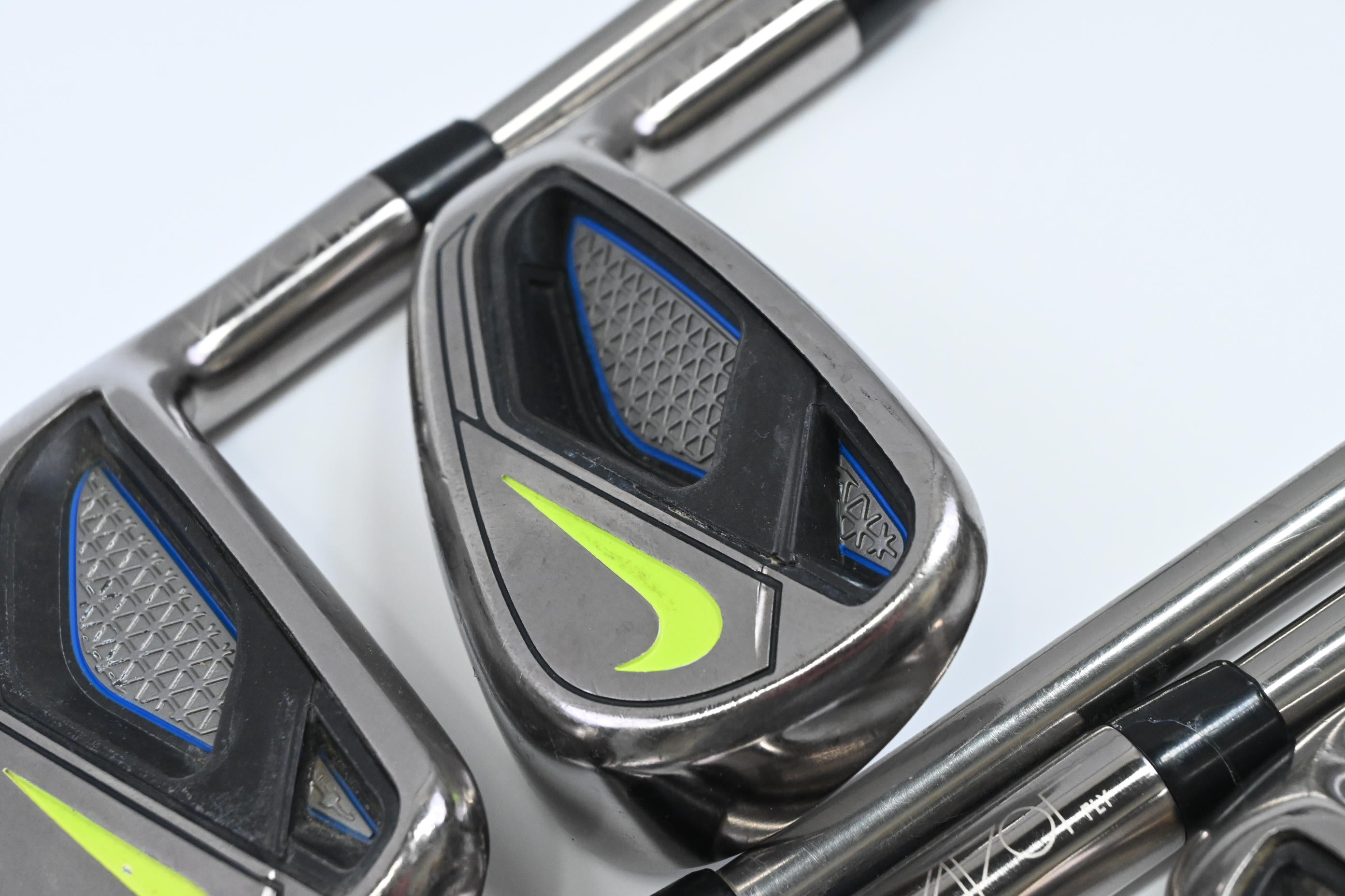 Ladies Nike Vapor Fly Irons / 7-PW+SW / Ladies Flex UST Recoil 450 Shafts