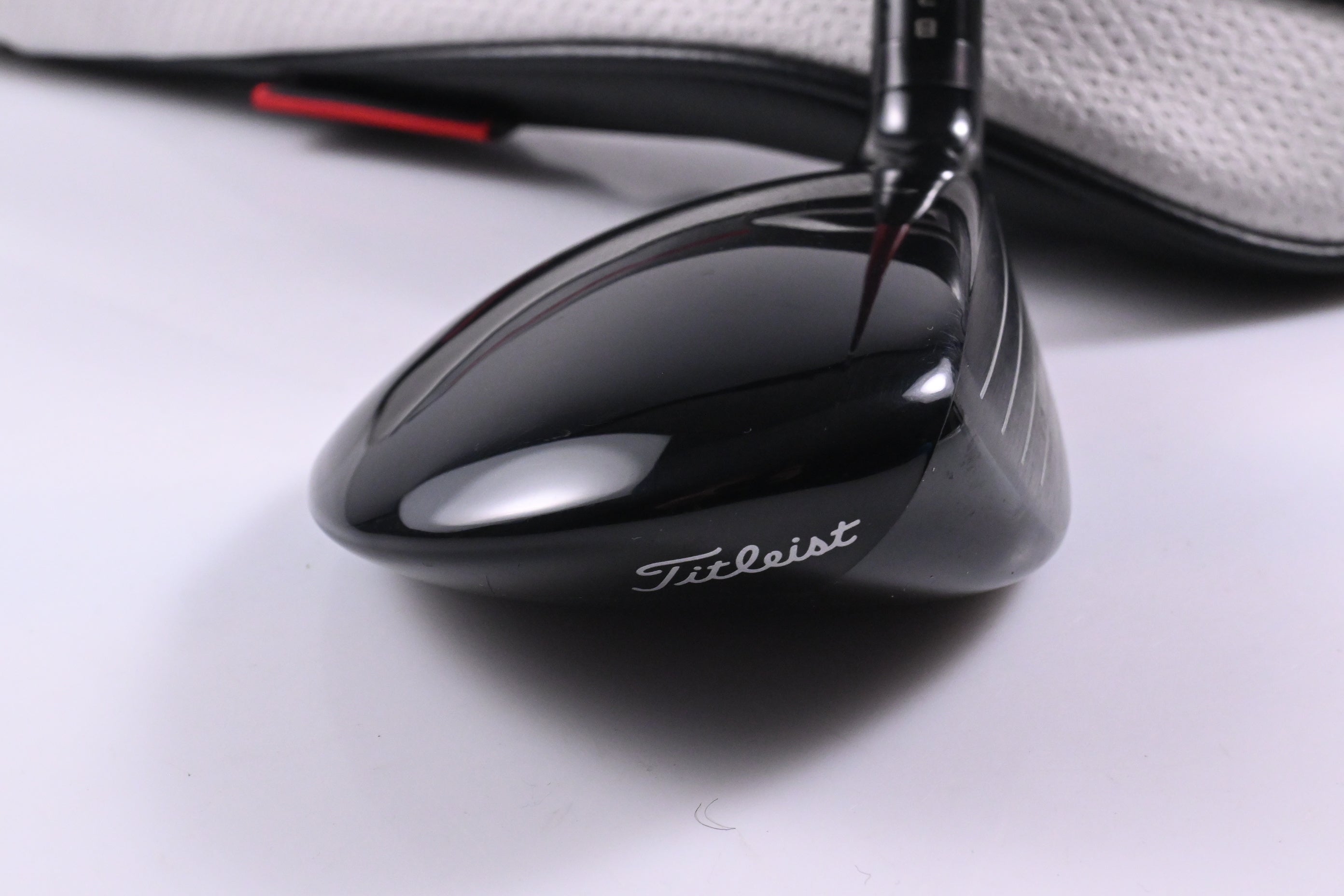 Titleist GT2 #5 Wood / 18 Degree / Regular Flex Project X Denali Red 50 Shaft
