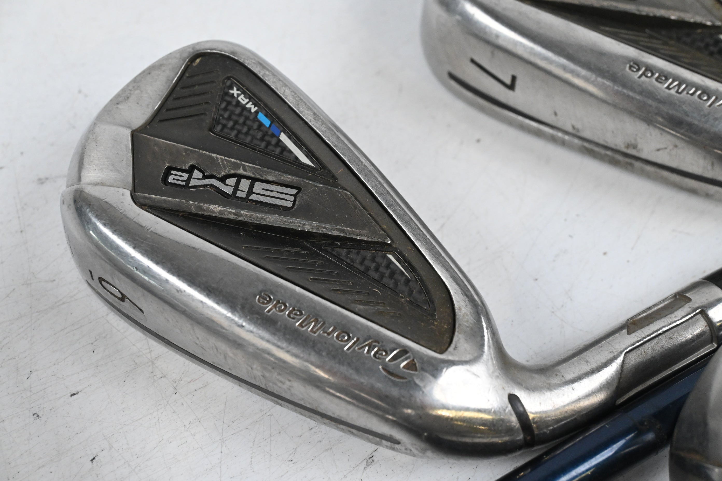 Left Hand Taylormade SIM2 Max Irons / 5-PW+GW / Senior Flex Fujikura Ventus Blue 5
