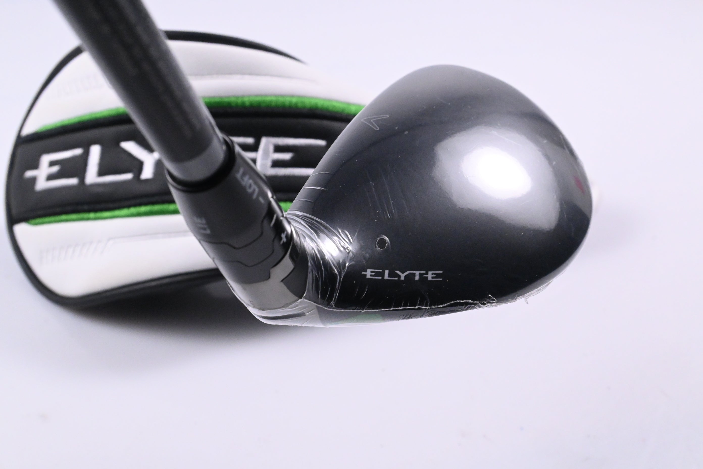 Callaway Elyte X #4 Hybrid / 21 Degree / Regular Flex Denali Charcoal 60 Shaft
