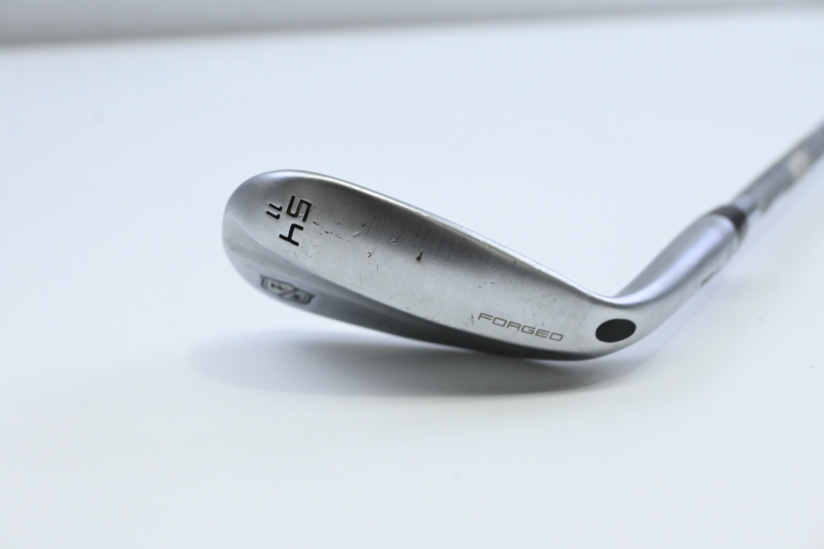 Wilson Staff Model Sand Wedge / 54 Degree / Wedge Flex Dynamic Gold Shaft