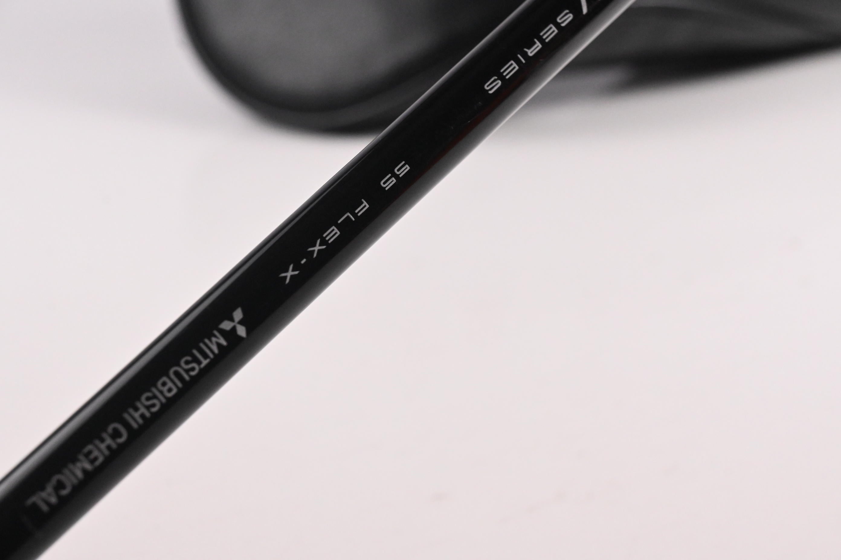 Titleist GT2 Driver / 9 Degree / X-Flex Tensei AV Blue 55 Shaft w/ SFW