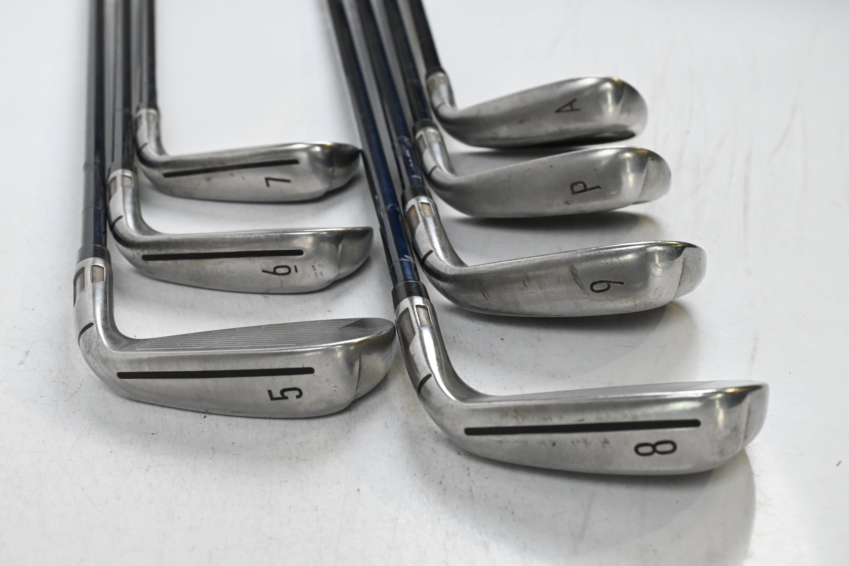 Left Hand Taylormade SIM2 Max Irons / 5-PW+GW / Senior Flex Fujikura Ventus Blue 5