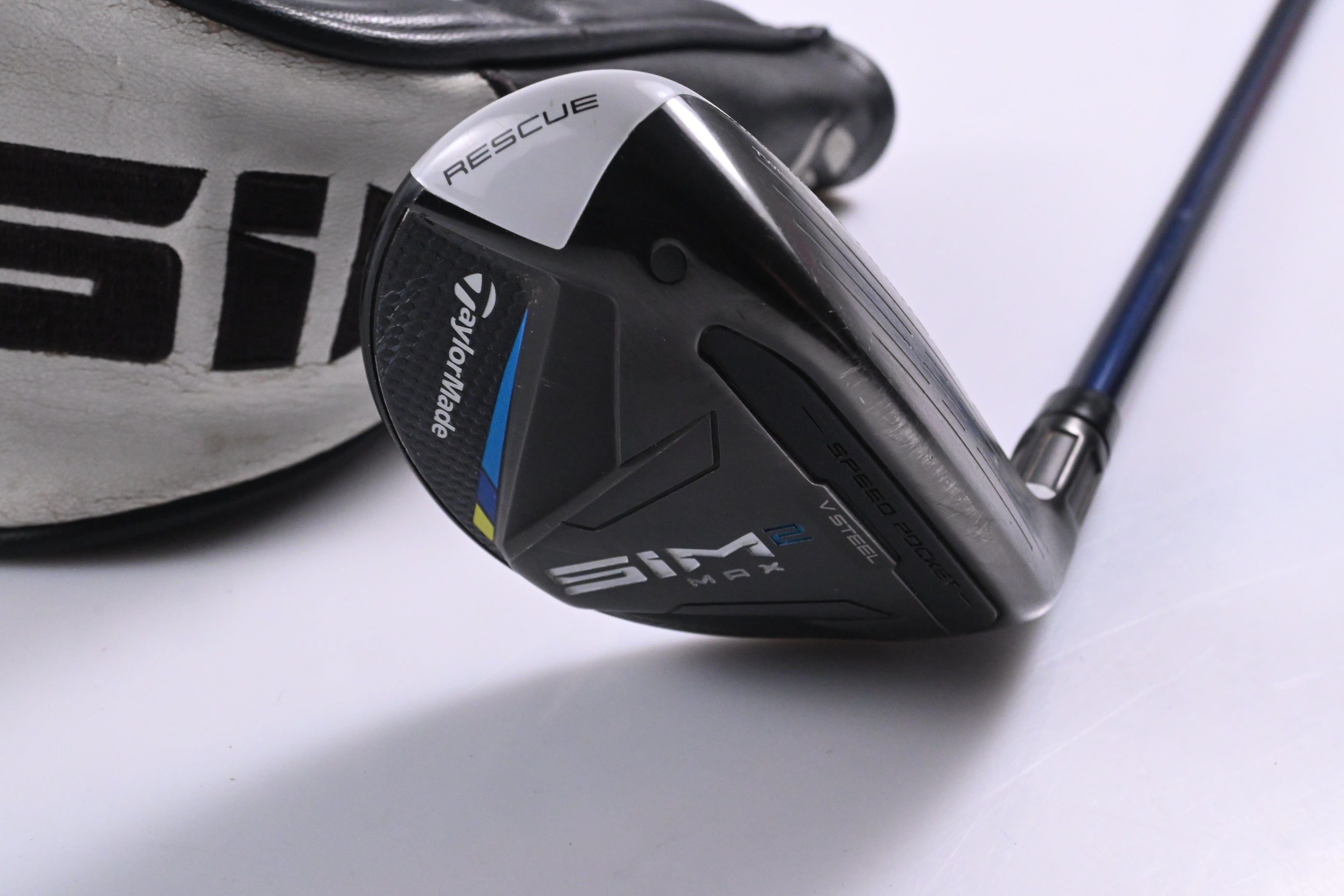 Taylormade SIM2 Max #3 Hybrid / 19 Degree / Stiff Flex Ventus Blue 7 Shaft