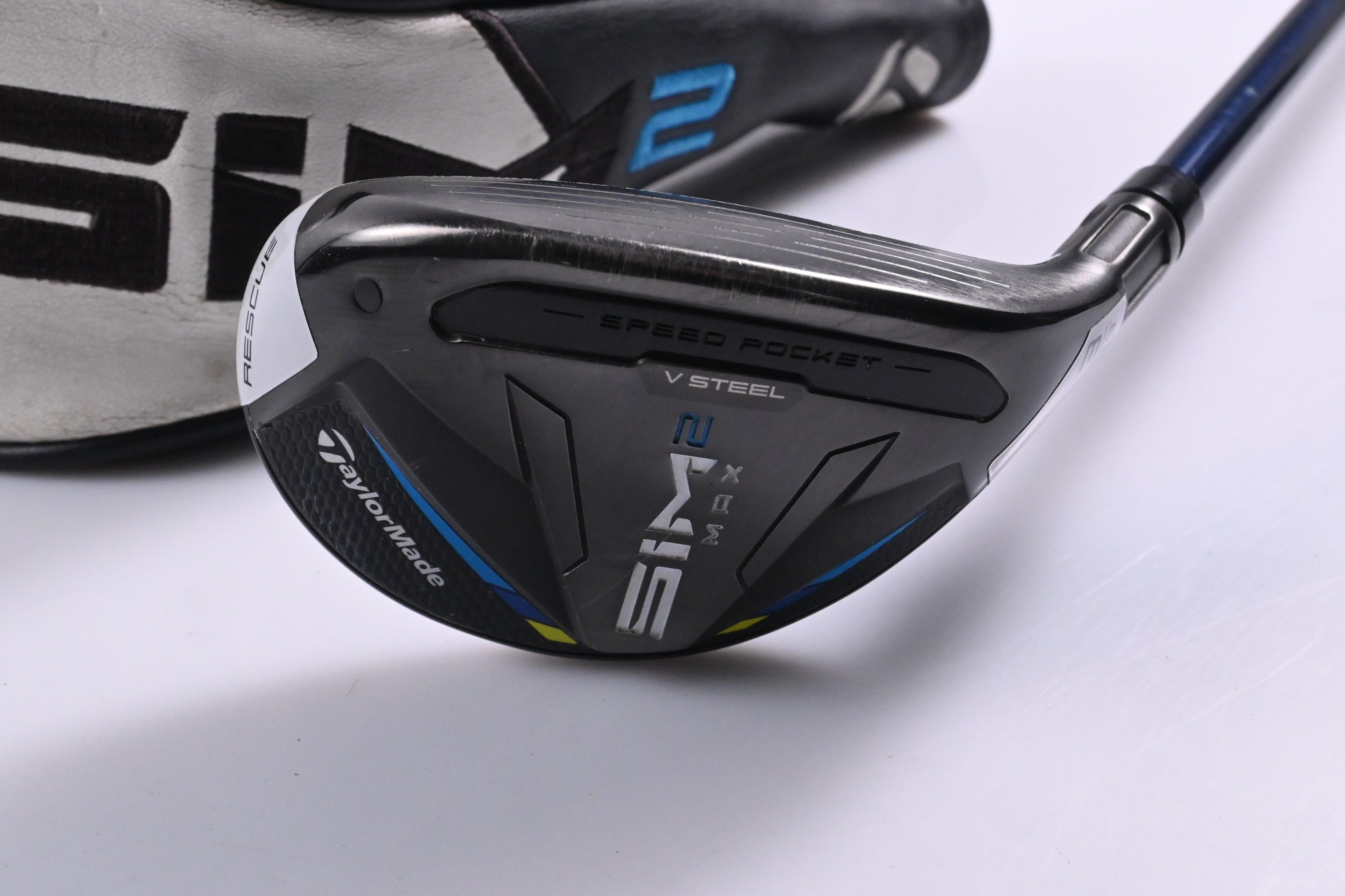 Taylormade SIM2 Max #3 Hybrid / 19 Degree / Stiff Flex Ventus Blue 7 Shaft