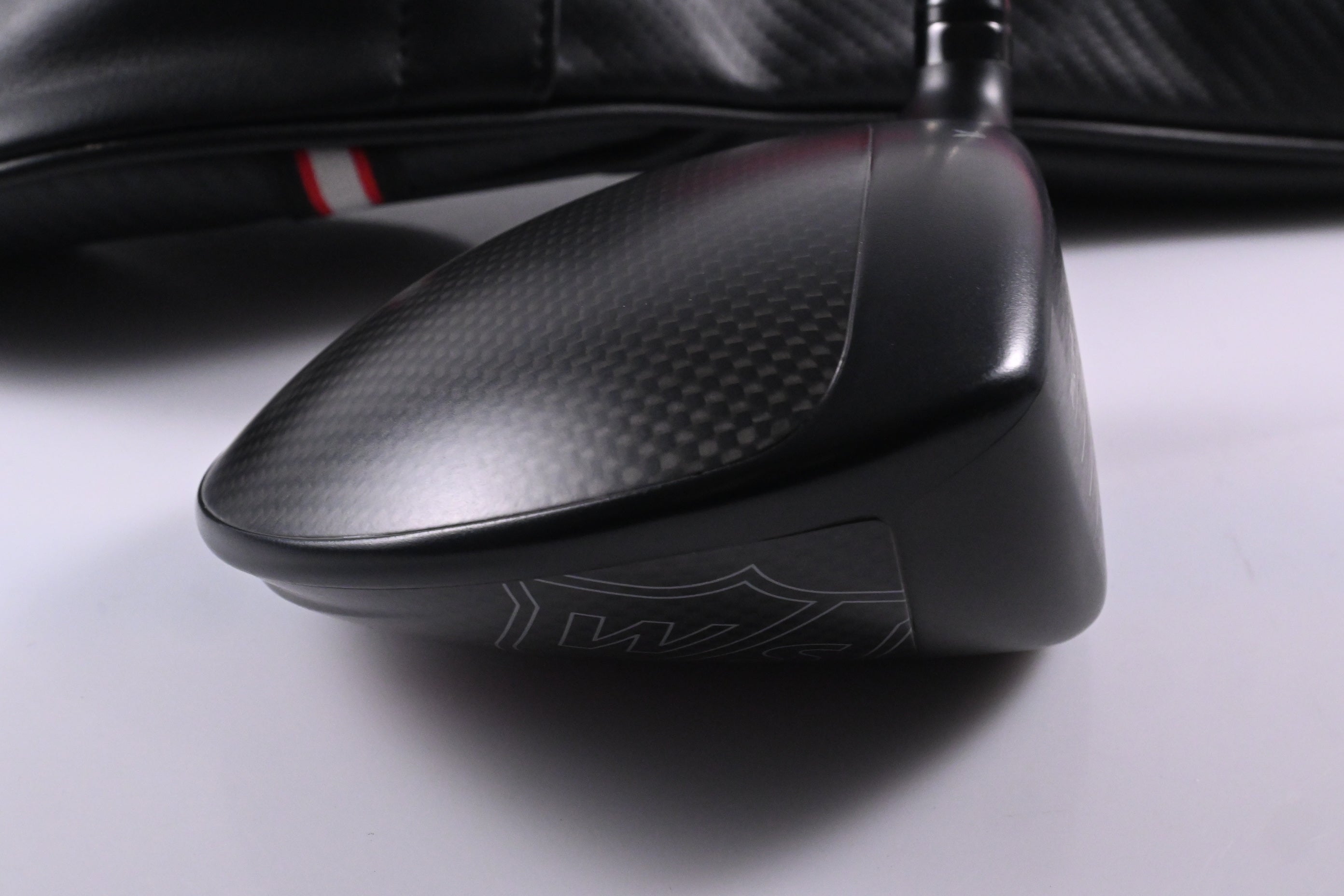 Wilson Dynapower Carbon 2023 Driver / 10.5 Degree / Senior Flex UST Helium NCT 4
