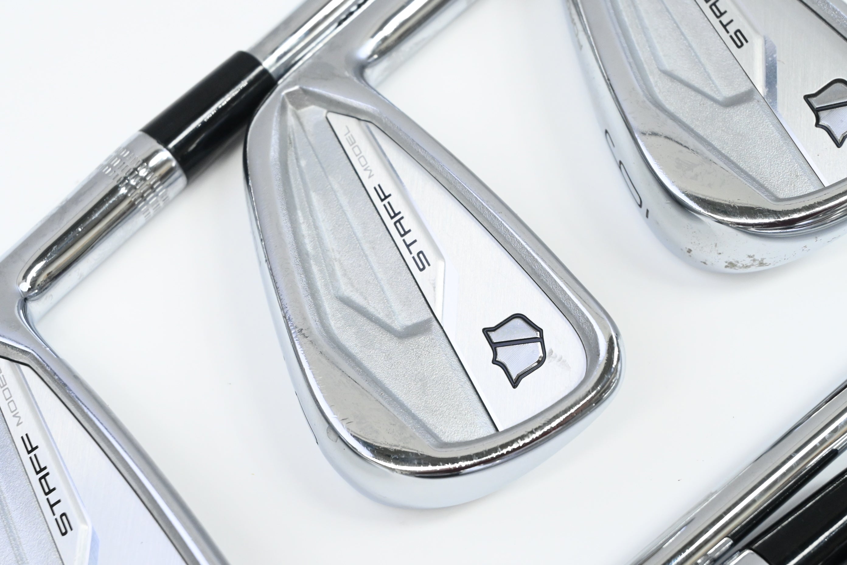 Wilson Staff Model 2024 CB Irons / 4-PW / Stiff Flex Dynamic Gold 115 S300