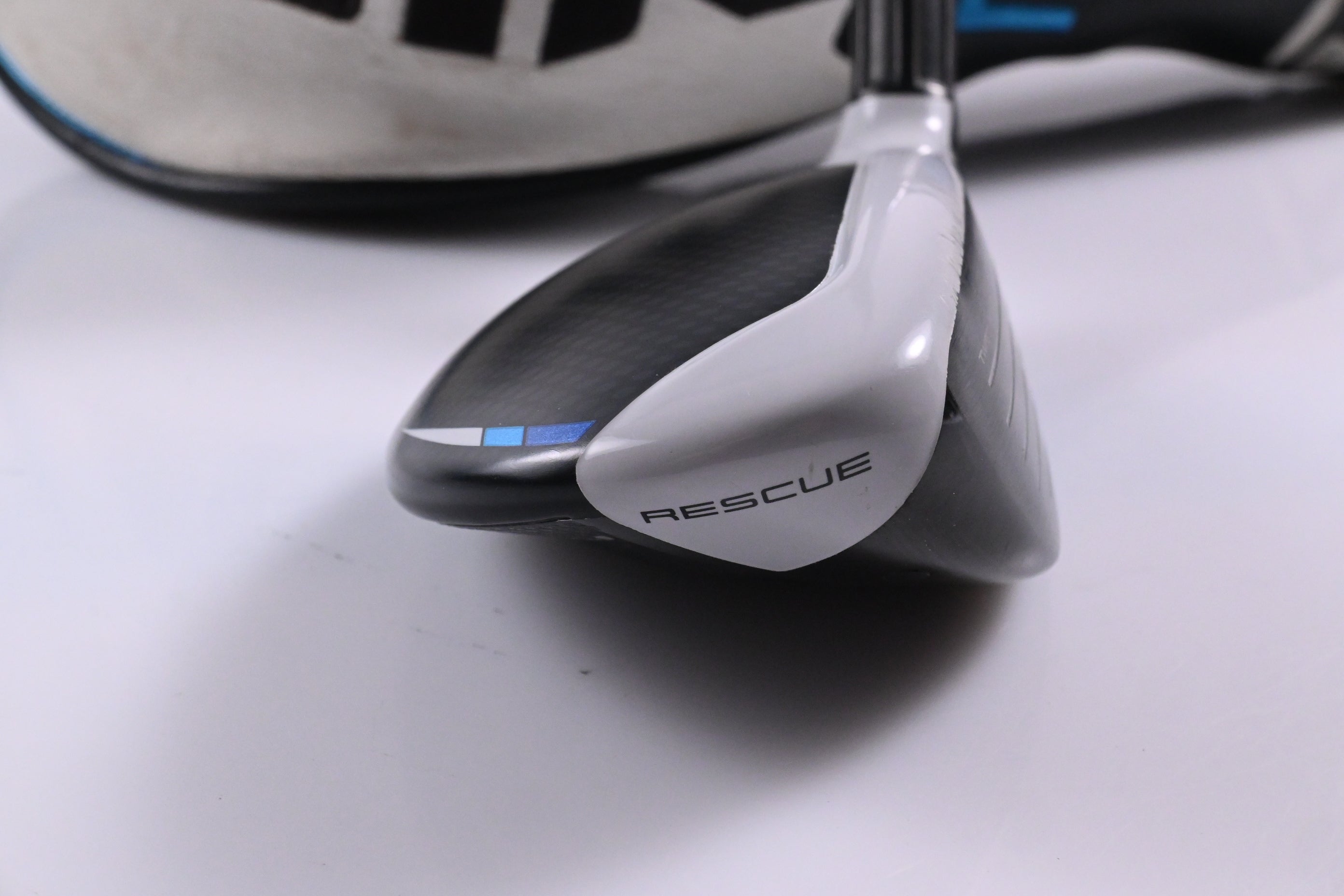 Taylormade SIM2 Max #3 Hybrid / 19 Degree / Stiff Flex Ventus Blue 7 Shaft