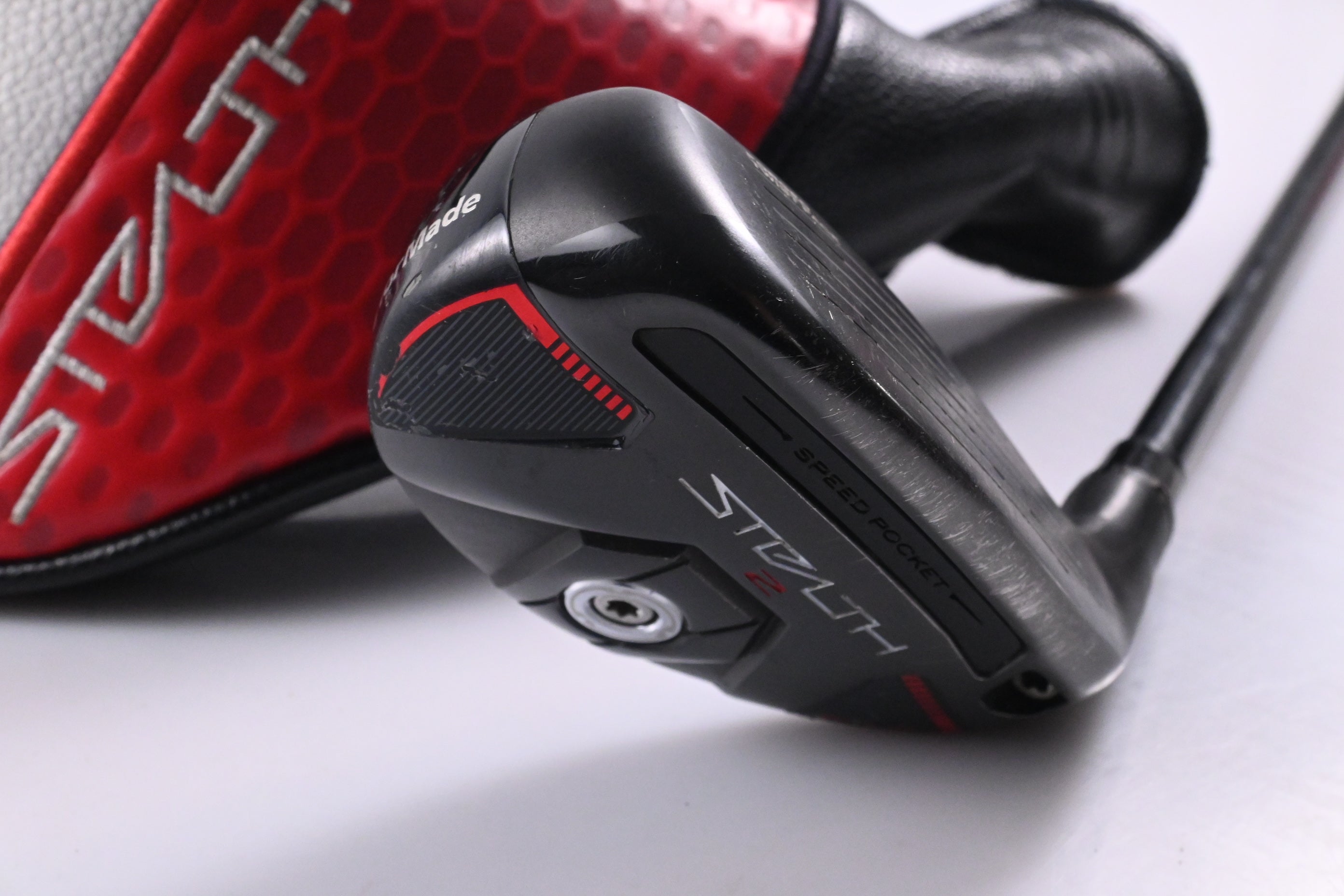 Taylormade Stealth 2 Plus #4 Hybrid / 22 Degree / Regular Flex Kai`li Red 75 Shaft