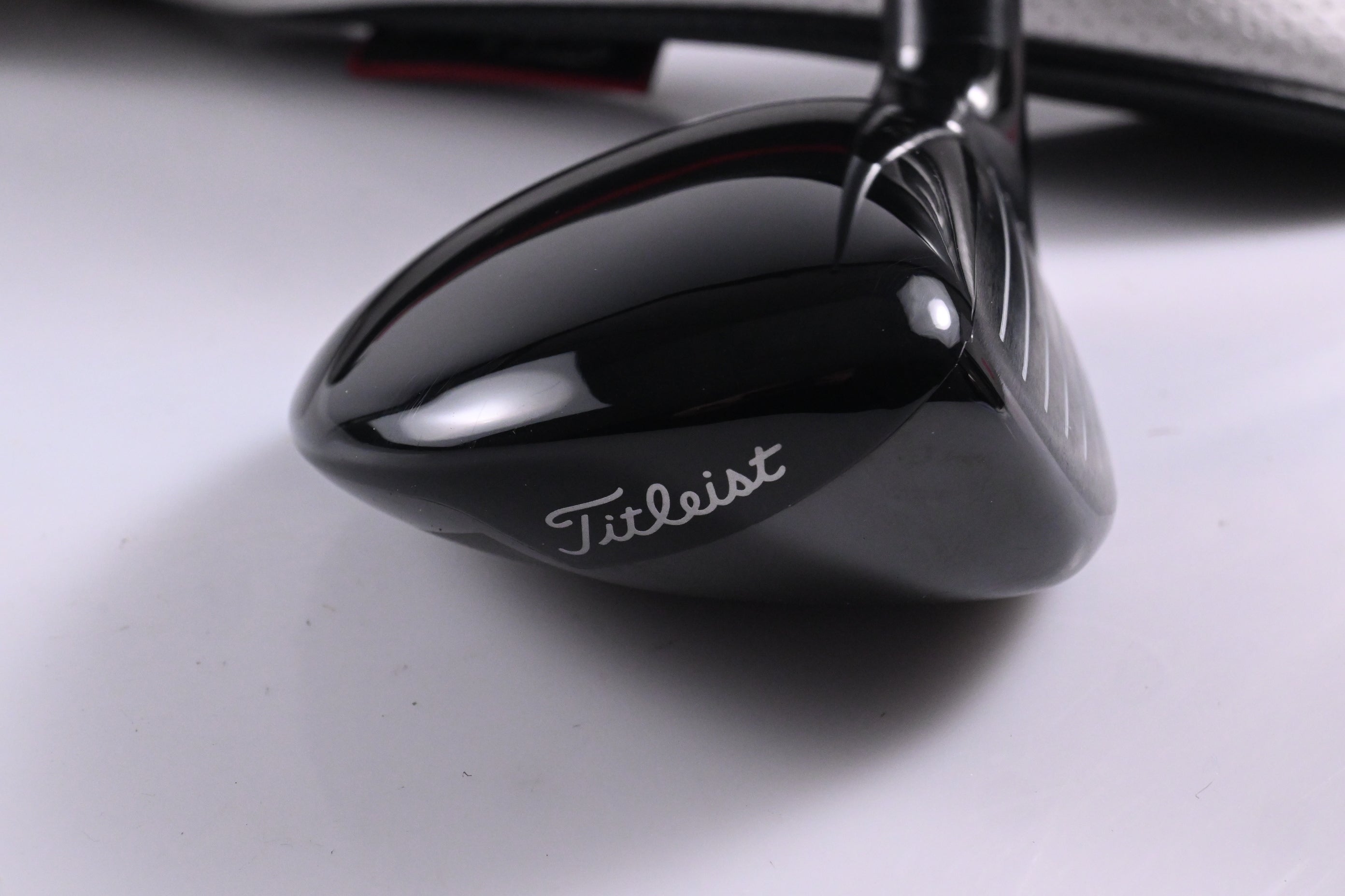 Titleist GT1 #6 Hybrid / 26 Degree / Regular Flex Fujikura Air Speeder 50 Shaft