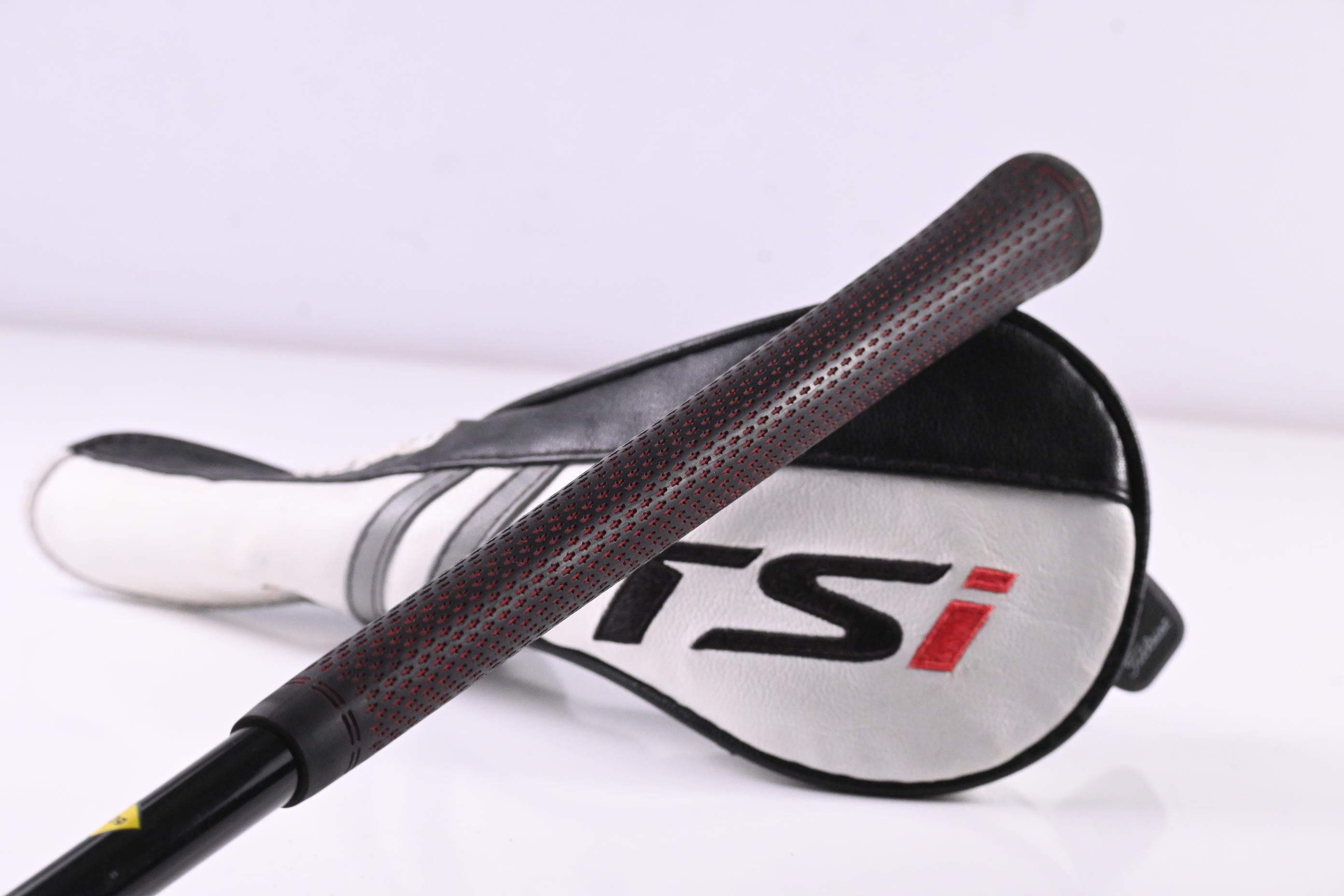 Titleist TSi2 #3 Wood / 16.5 Degree / Regular Flex HZRDUS RDX Smoke Black 70