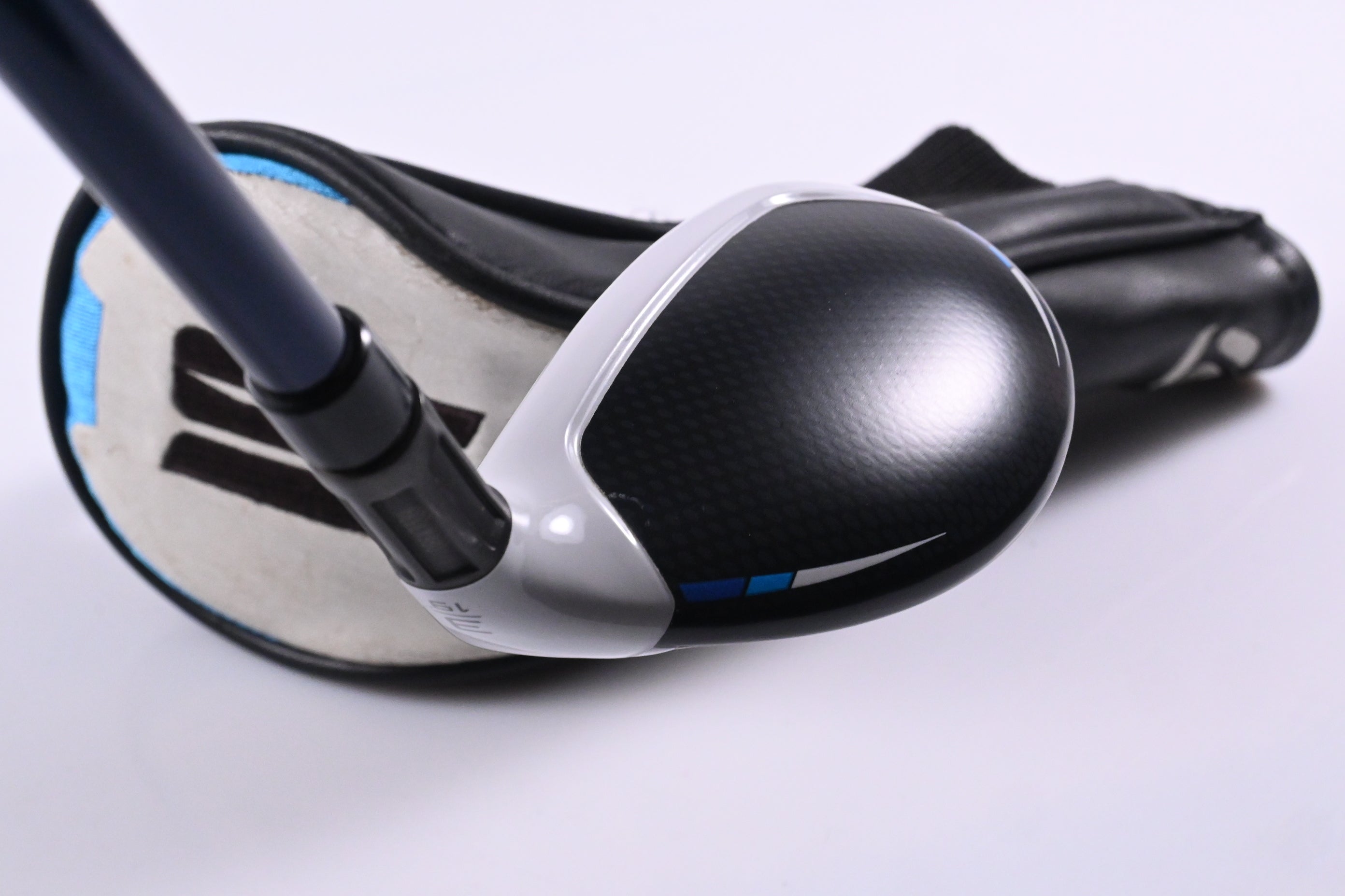 Taylormade SIM2 Max #3 Hybrid / 19 Degree / Stiff Flex Ventus Blue 7 Shaft