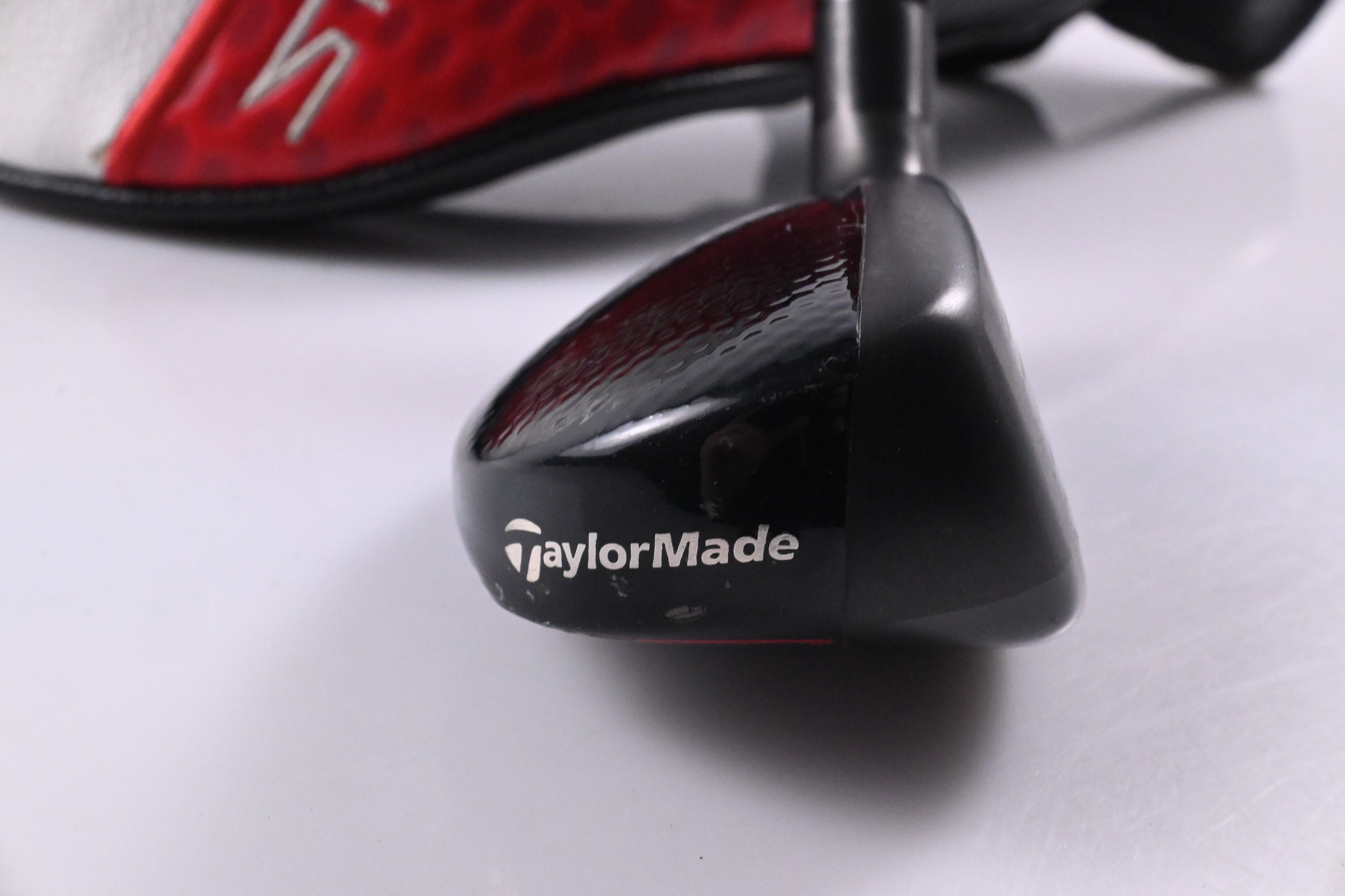 Taylormade Stealth 2 Plus #4 Hybrid / 22 Degree / Regular Flex Kai`li Red 75 Shaft