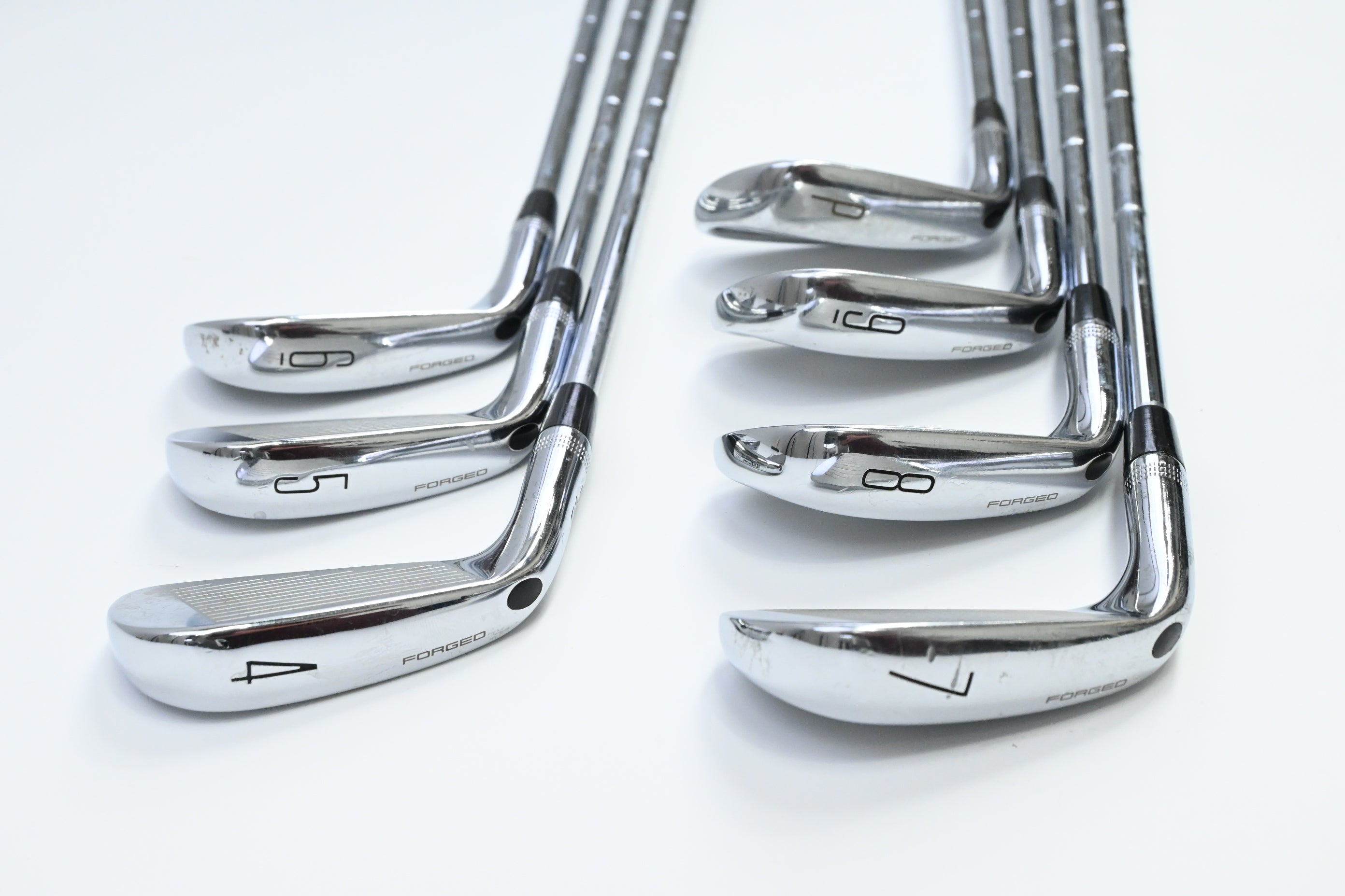 Wilson Staff Model 2024 CB Irons / 4-PW / Stiff Flex Dynamic Gold 115 S300
