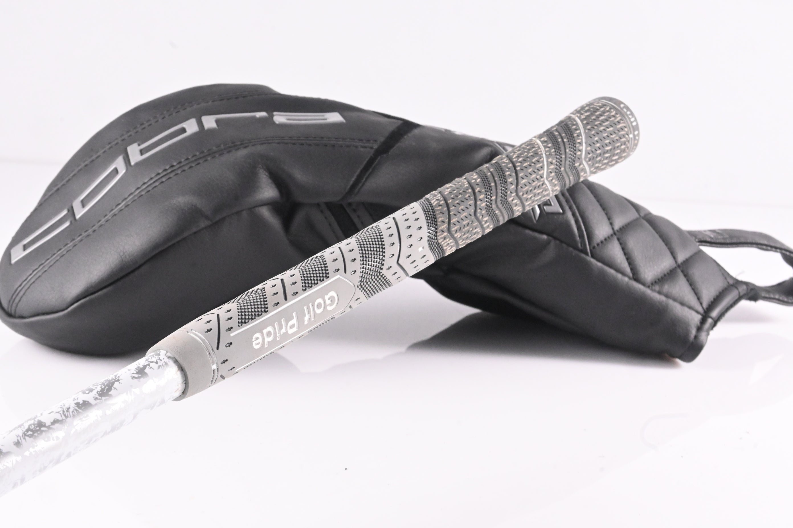 Cobra DS-Adapt LS Driver / 9 Degree / Stiff Flex Denali Black 60 Shaft