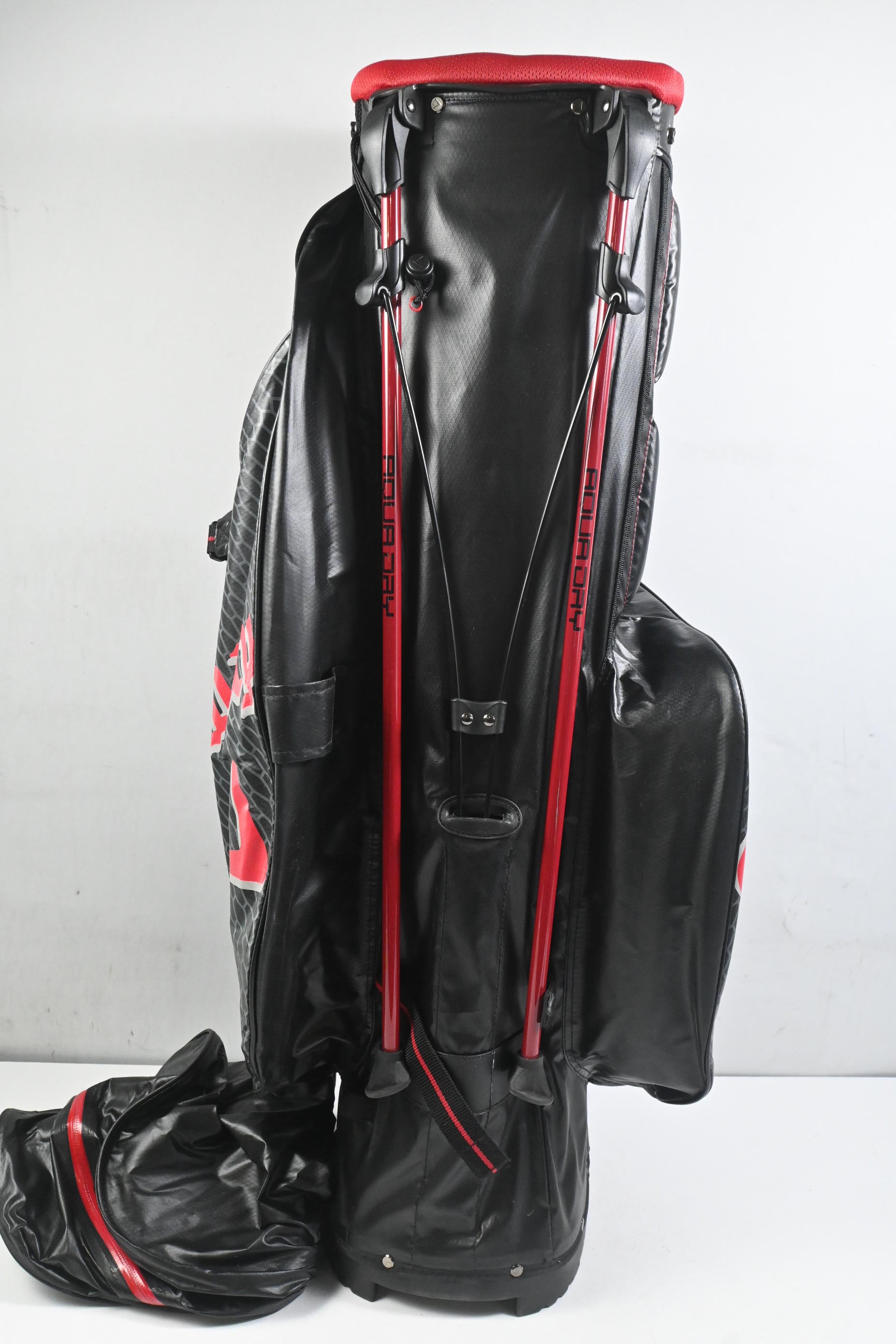 Callaway Aqua Dry Stand Bag / 4-Way Divider / Black, Red & White