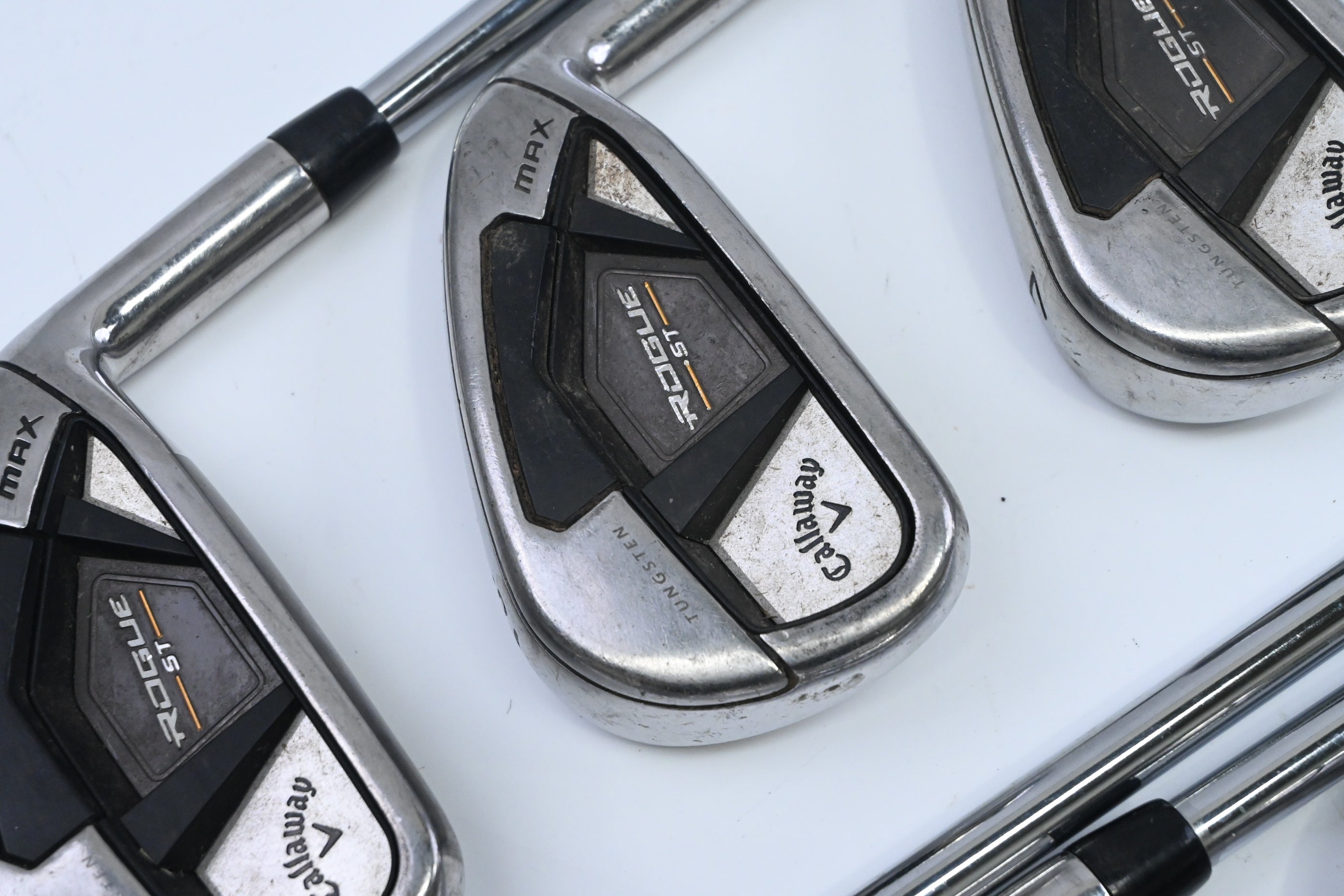 Callaway Rogue ST Max Irons / 5-PW+GW / Stiff Flex Elevate MPH 85 Shaft