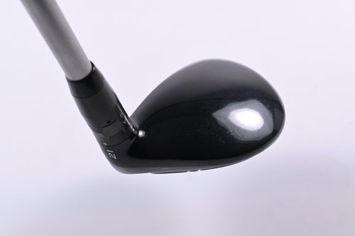Titleist 915H #3 Hybrid / 21 Degree / Stiff Flex Diamana S+ 70 Shaft