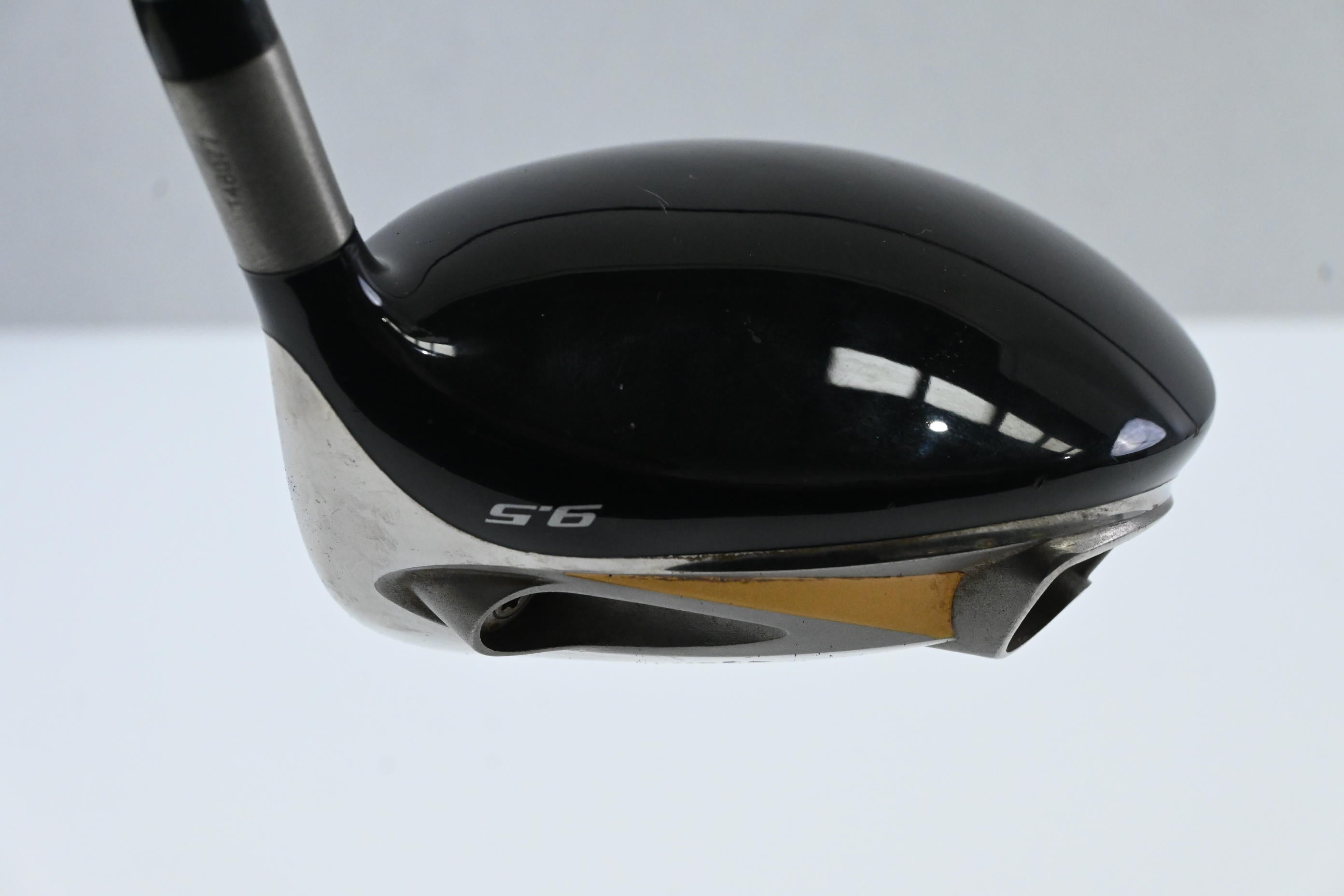 Taylormade R7 425 Driver / 9.5 Degree / Regular Flex Pro Launch Red Shaft