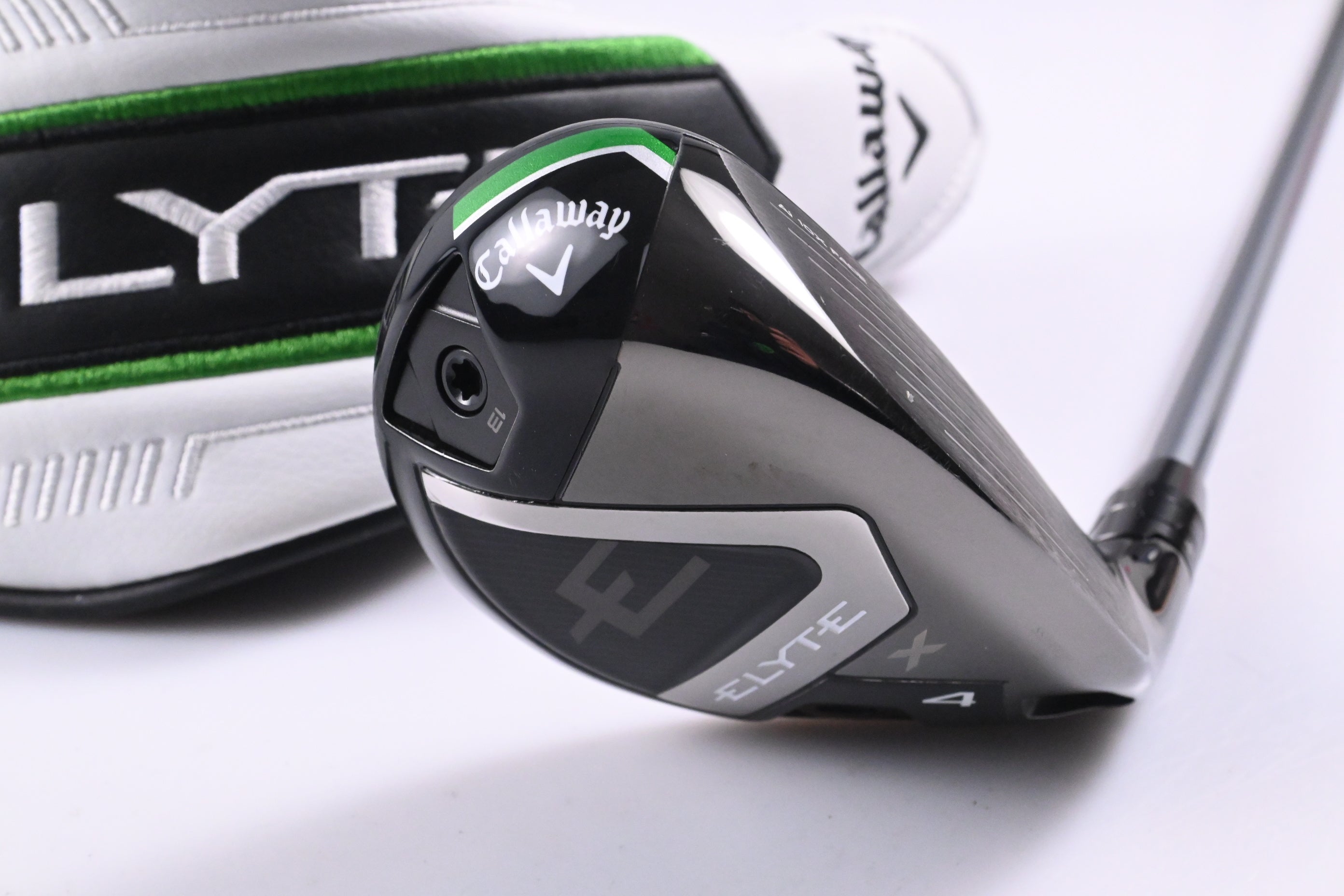 Callaway Elyte X #4 Hybrid / 21 Degree / Regular Flex Denali Charcoal 60 Shaft