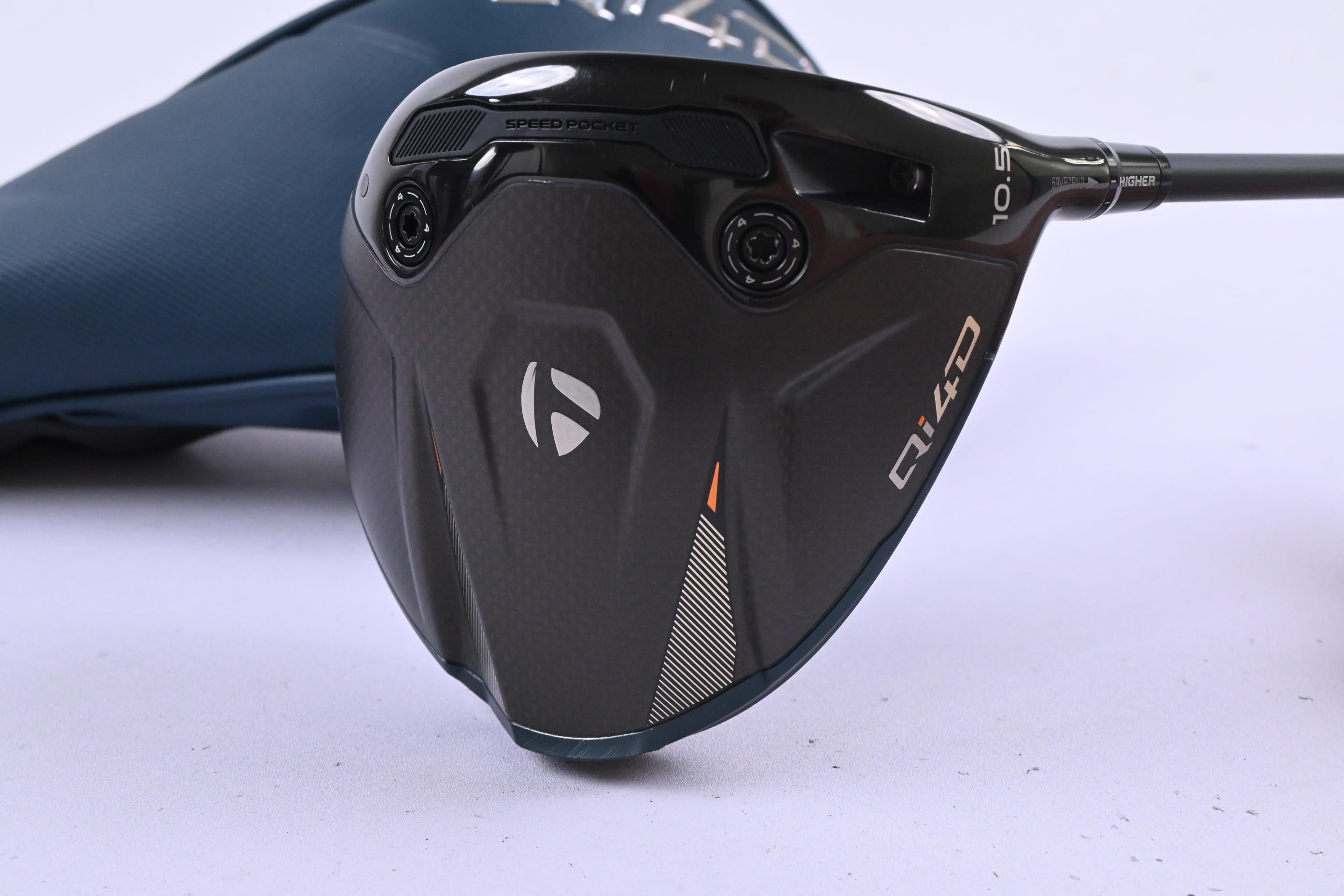 Taylormade Qi4D Driver / 10.5 Degree / Regular Flex REAX Blue 50 Shaft