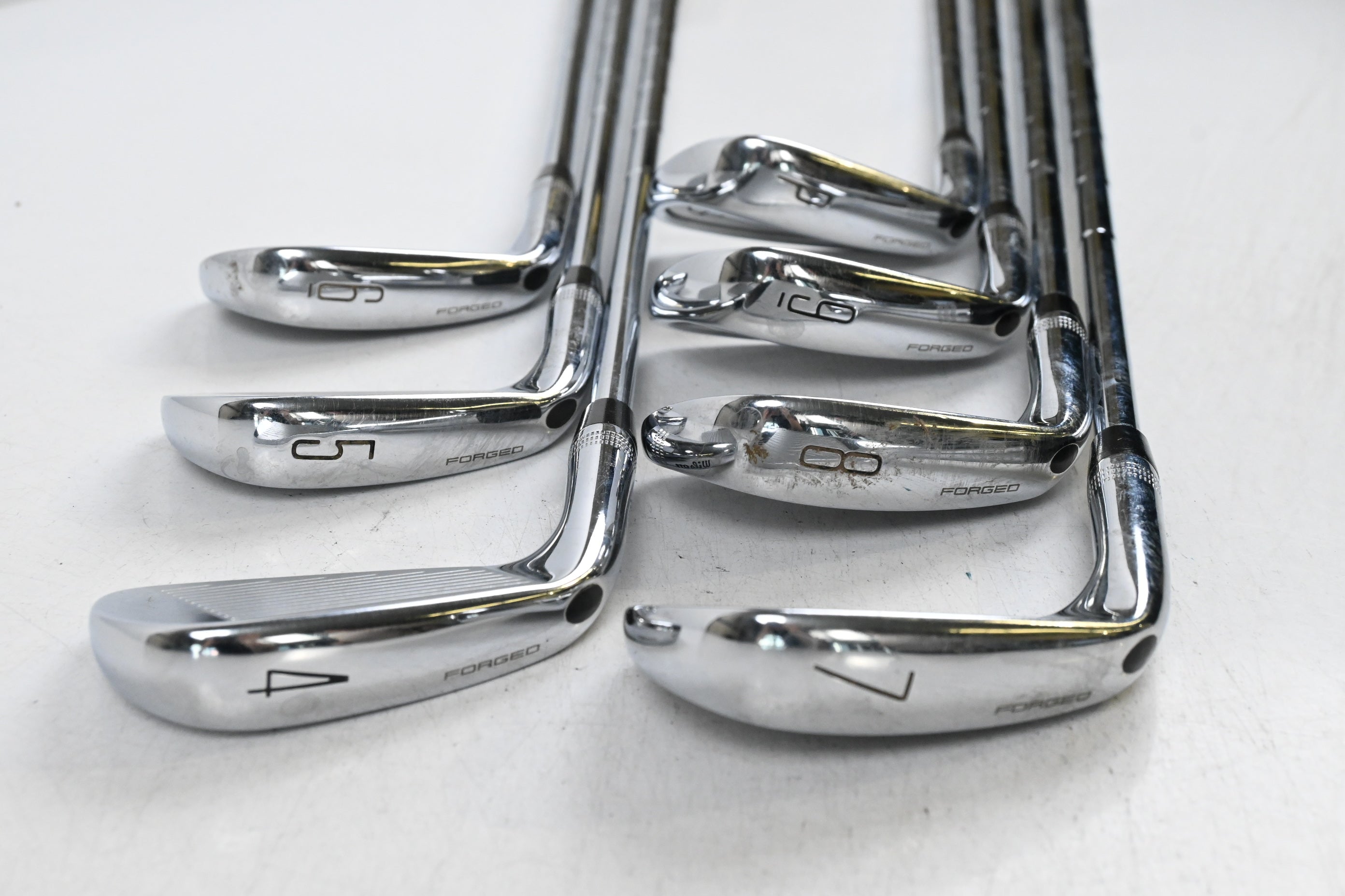Wilson Staff Model 2024 CB Irons / 4-PW / Stiff Flex Dynamic Gold Mid 115 S300