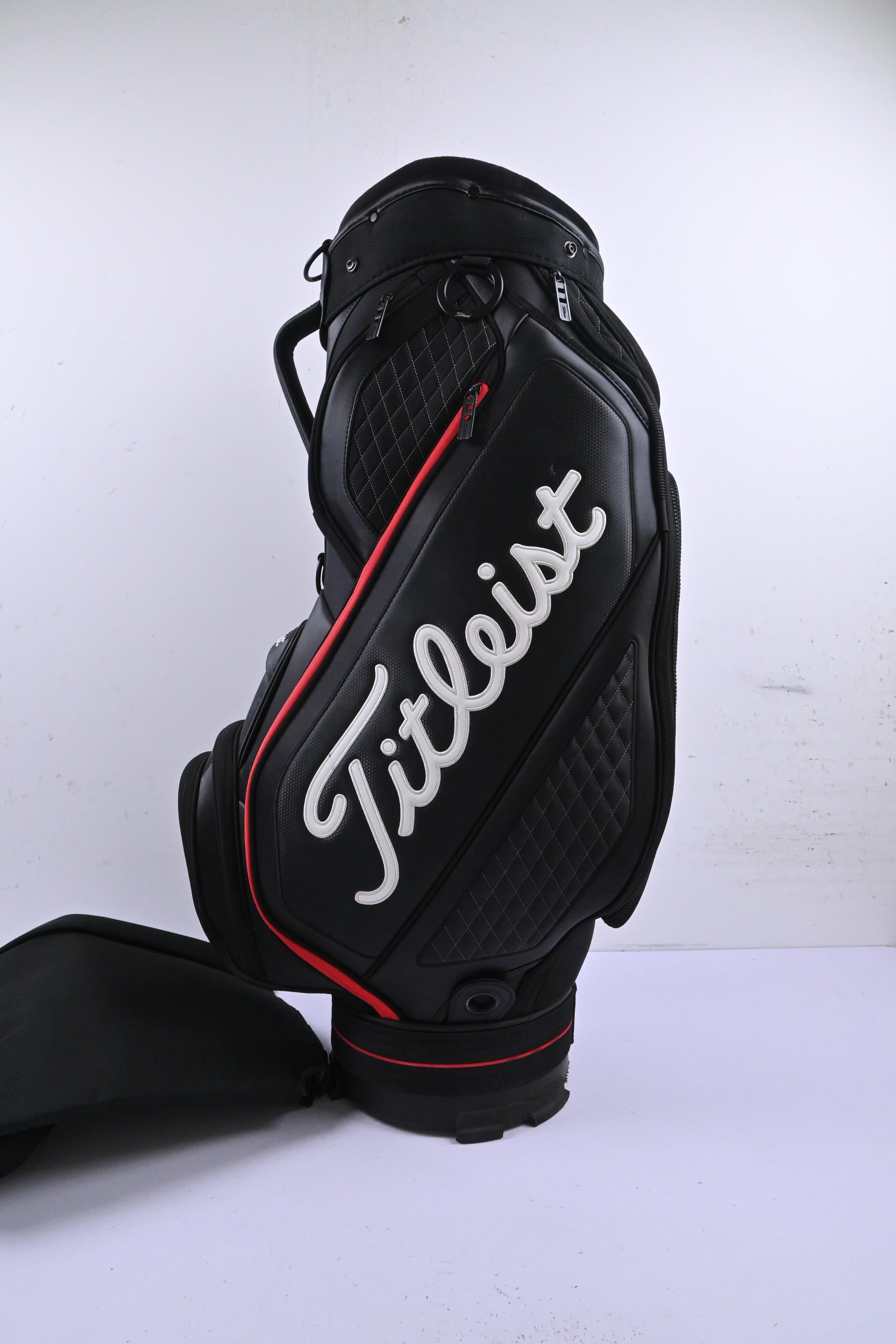 Titleist Tour Bag / 6-Way Divider / Black, White & Red