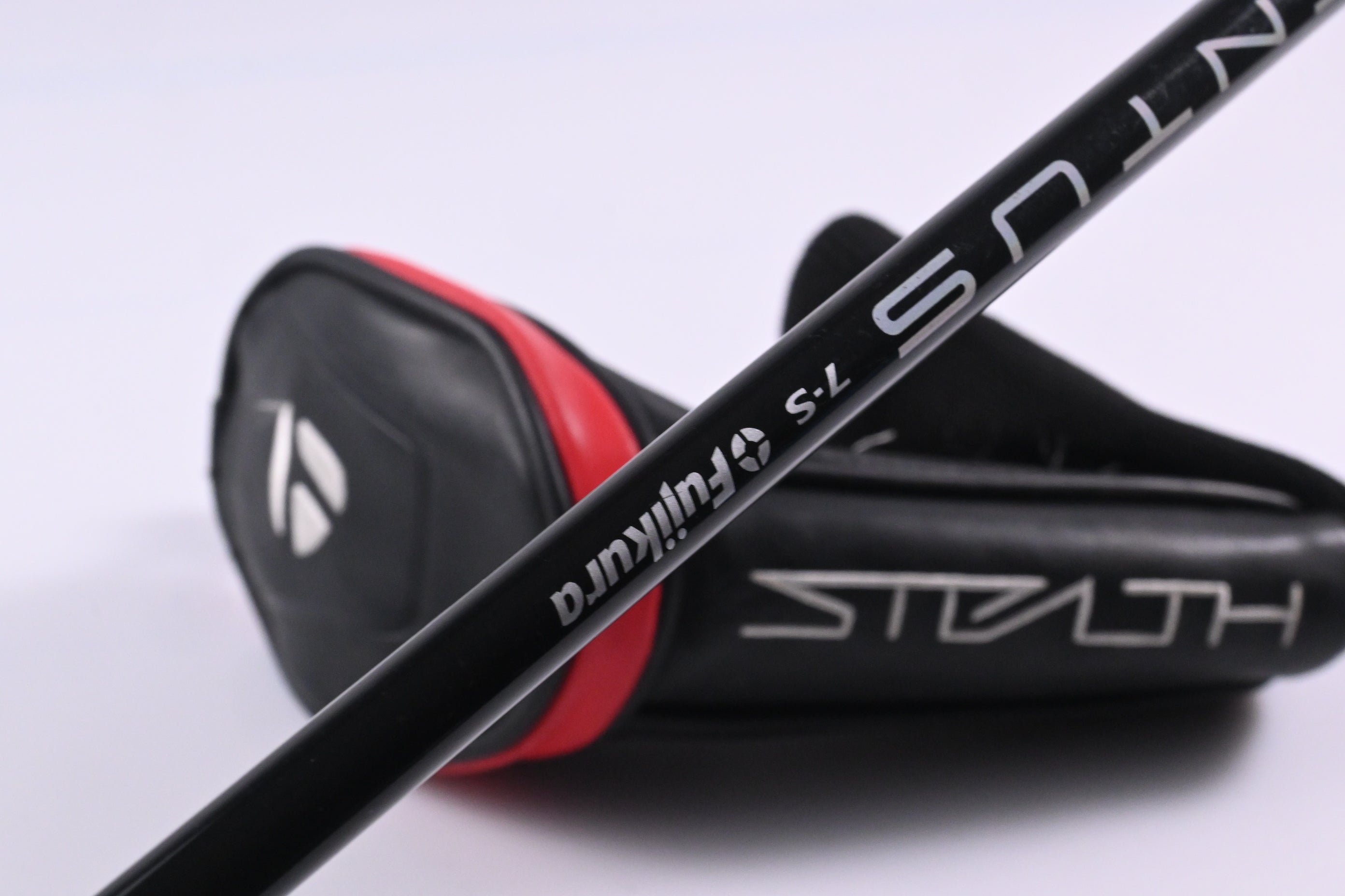 Taylormade Stealth #3 Hybrid / 19 Degree / Stiff Flex Fujikura Ventus Red 7 Shaft