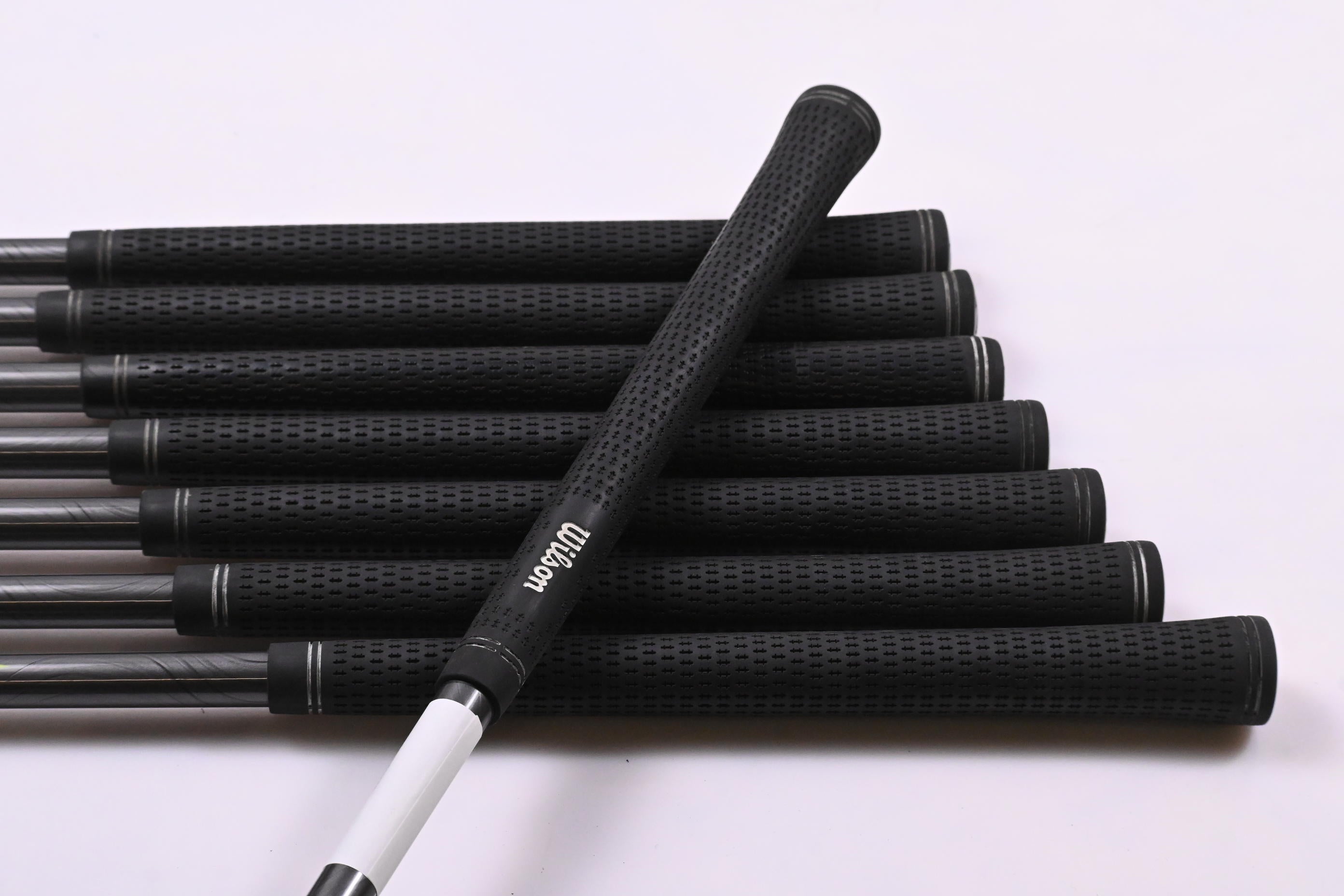 Wilson Launch Pad 2022 Irons / 5-PW+GW+SW / Regular Flex EvenFlow 65 Shafts