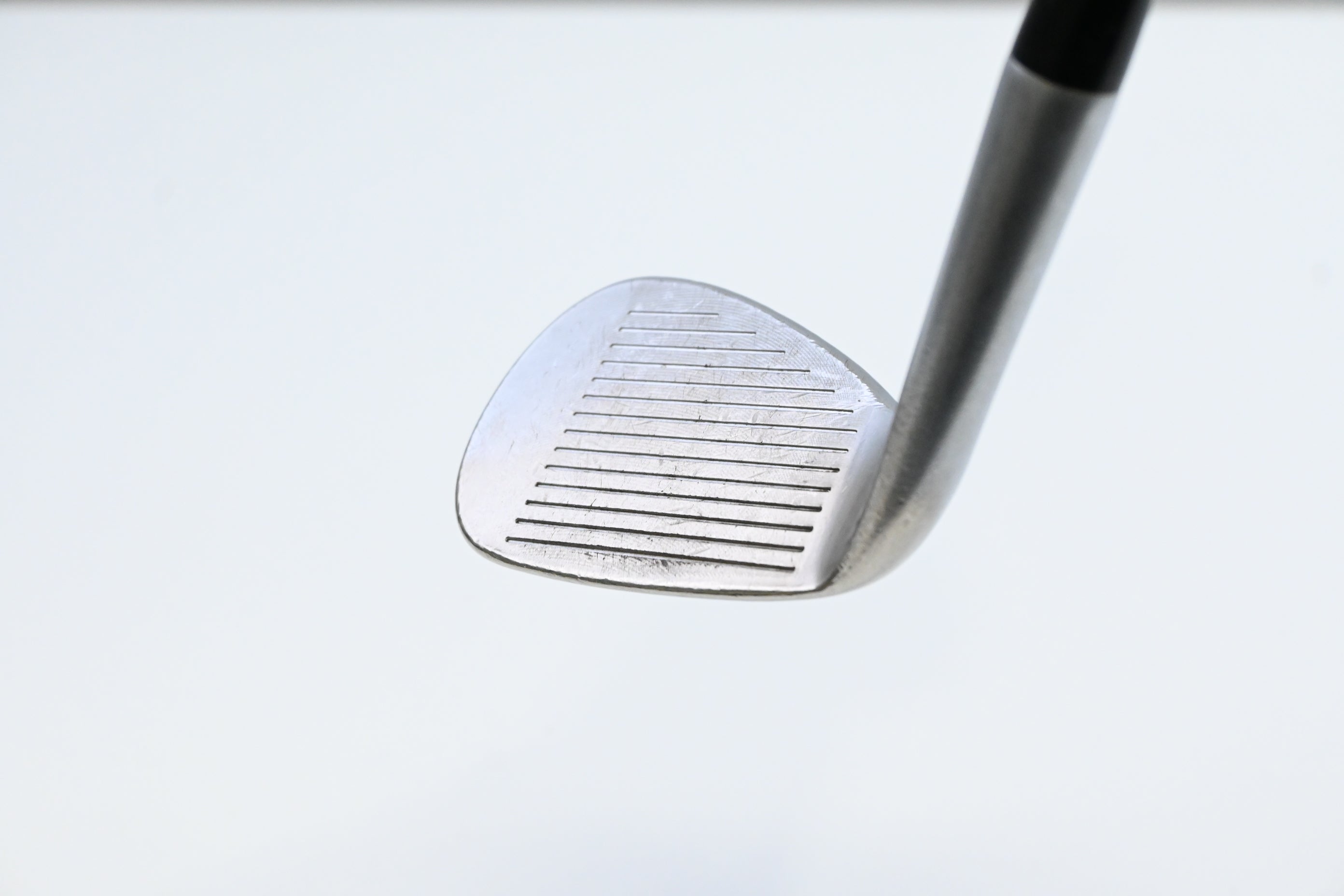 Cleveland 588 RTX Sand Wedge / 56 Degree / Wedge Flex Dynamic Gold Shaft