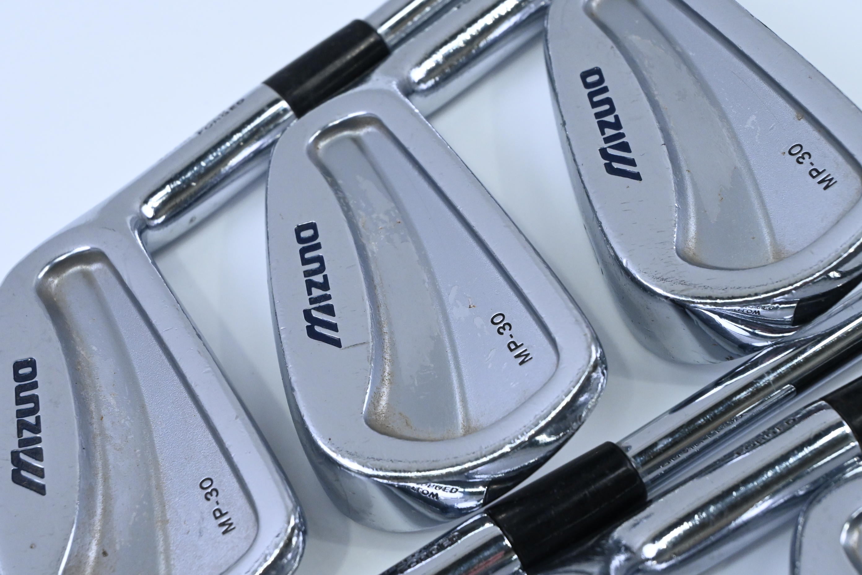 Mizuno MP-30 Irons / 4-9 / Regular Flex Dynamic Gold Lite R300 Shafts