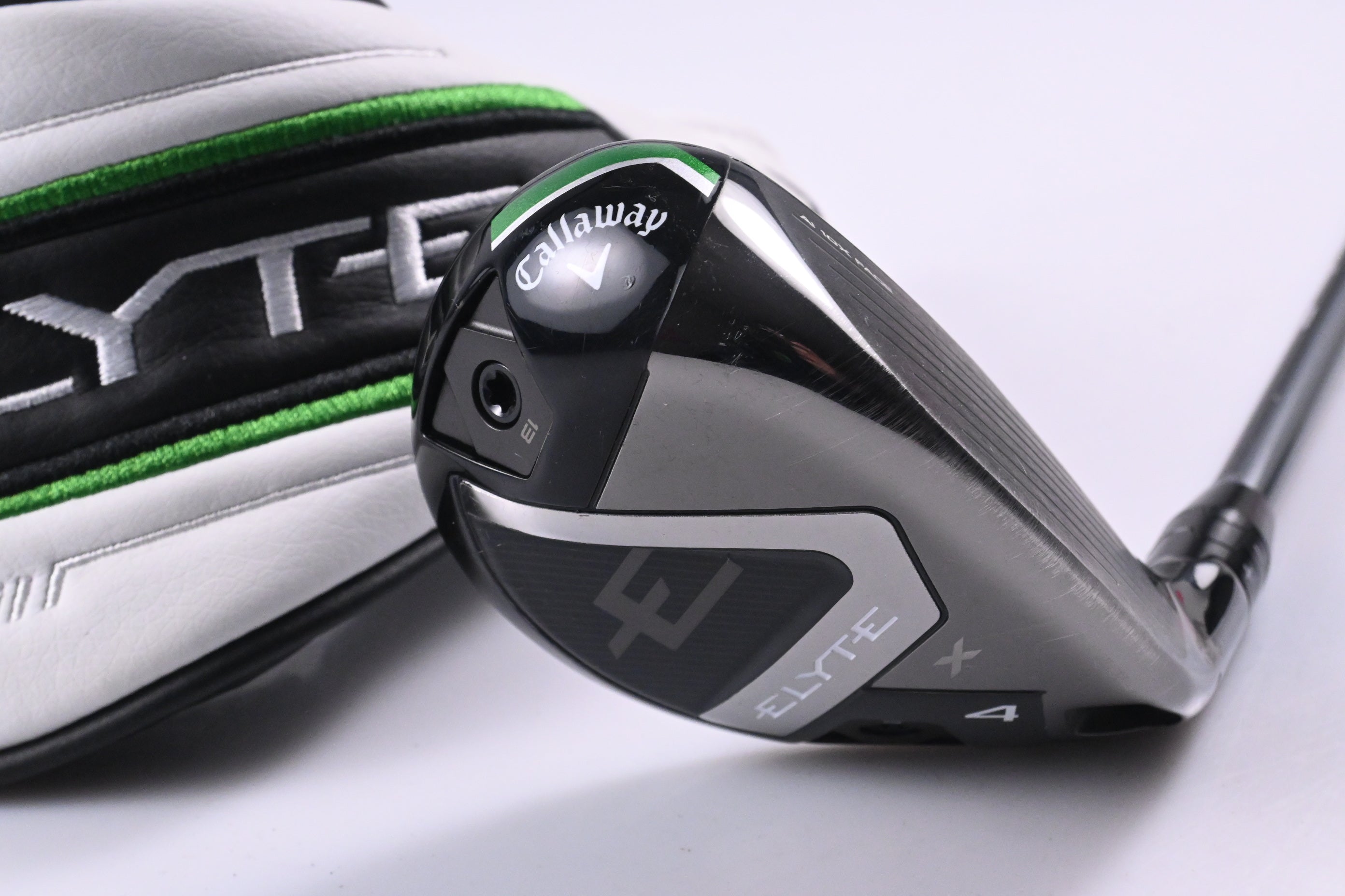 Callaway Elyte X #4 Hybrid / 21 Degree / Regular Flex Denali Charcoal 60 Shaft