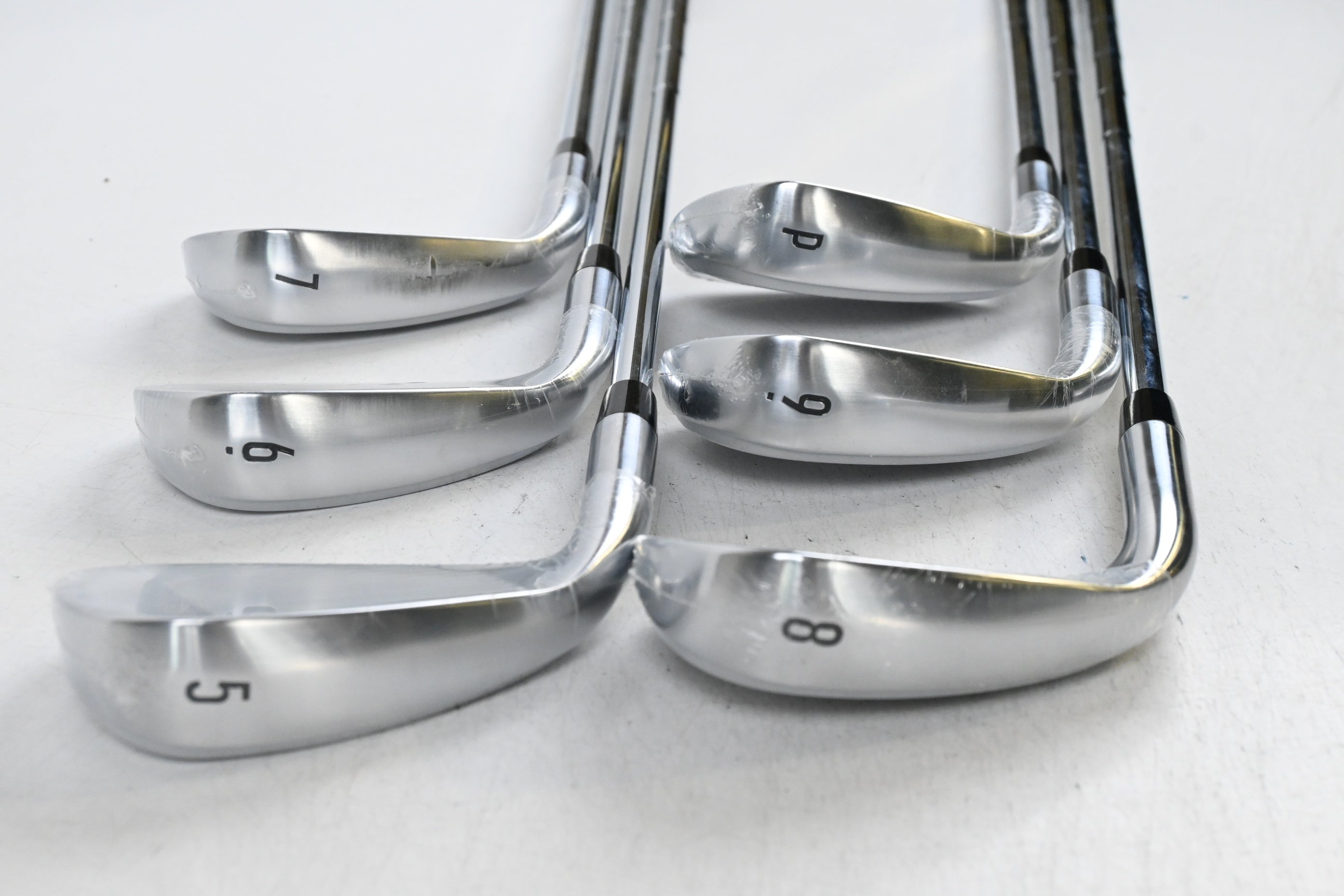 Callaway Quantum Max OS Irons / 5-PW / Regular Flex Elevate 85 Shafts