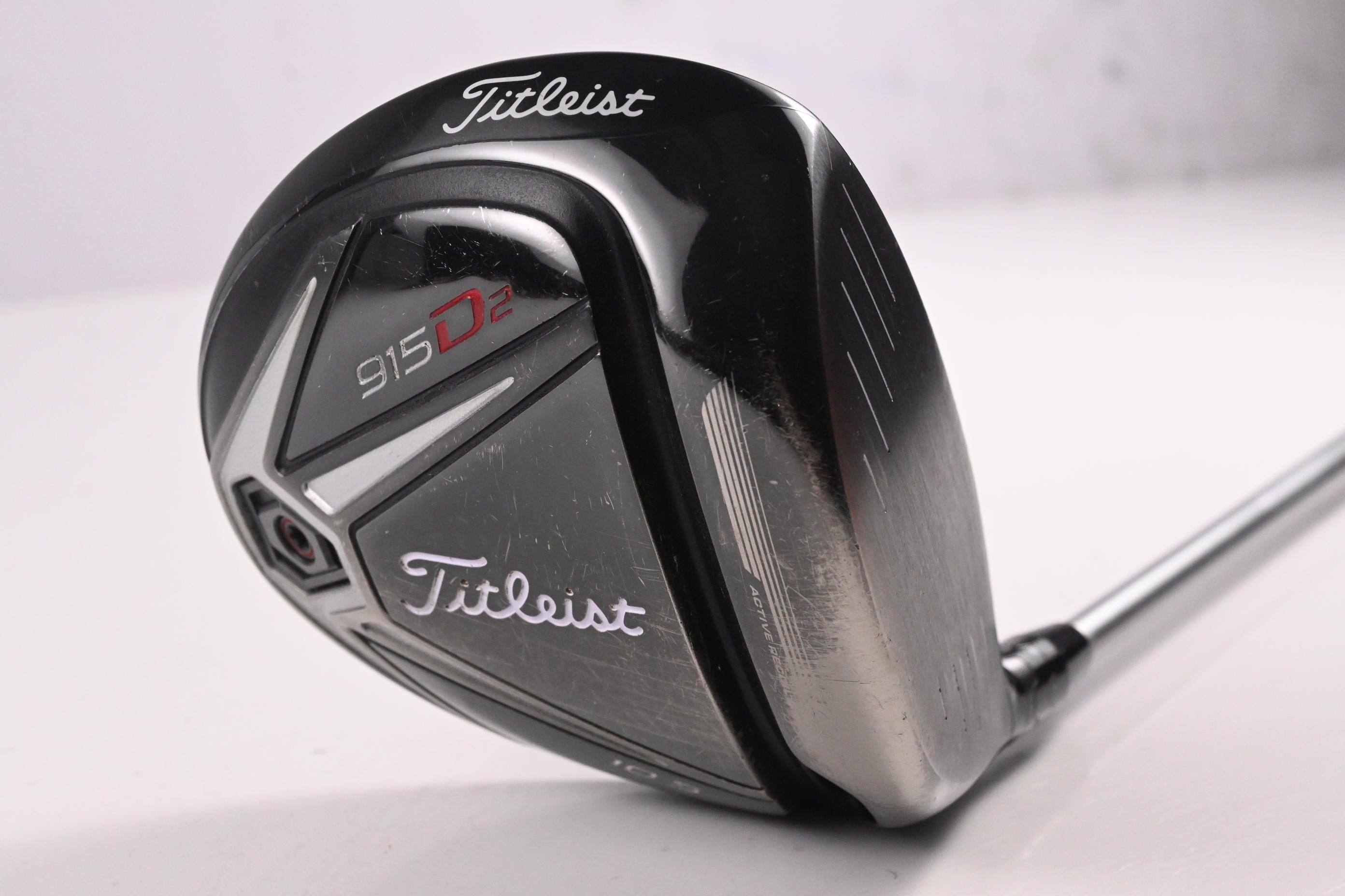 Titleist 915 D2 Driver / 10.5 Degree / Regular Flex Diamana S+ Blue 60 Shaft