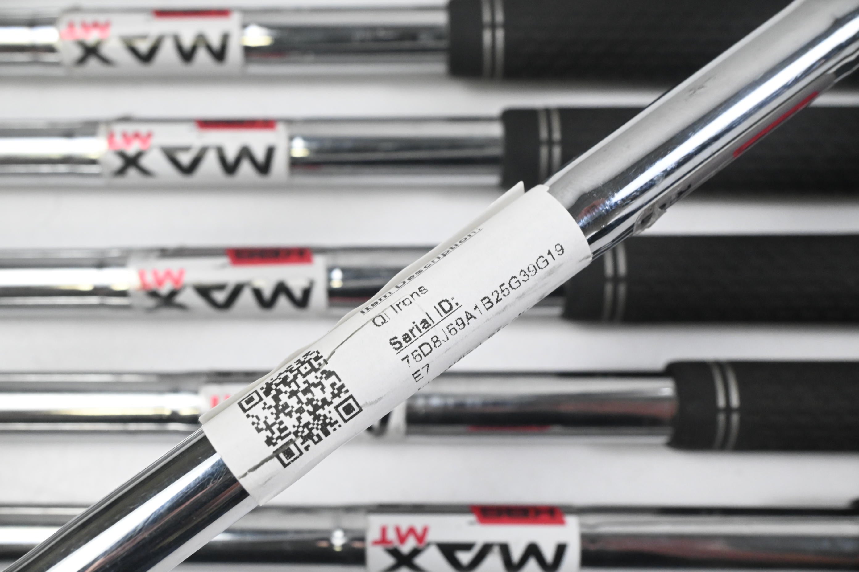 Taylormade Qi Irons / 5-PW+SW / Regular Flex KBS MAX MT 85 Shafts