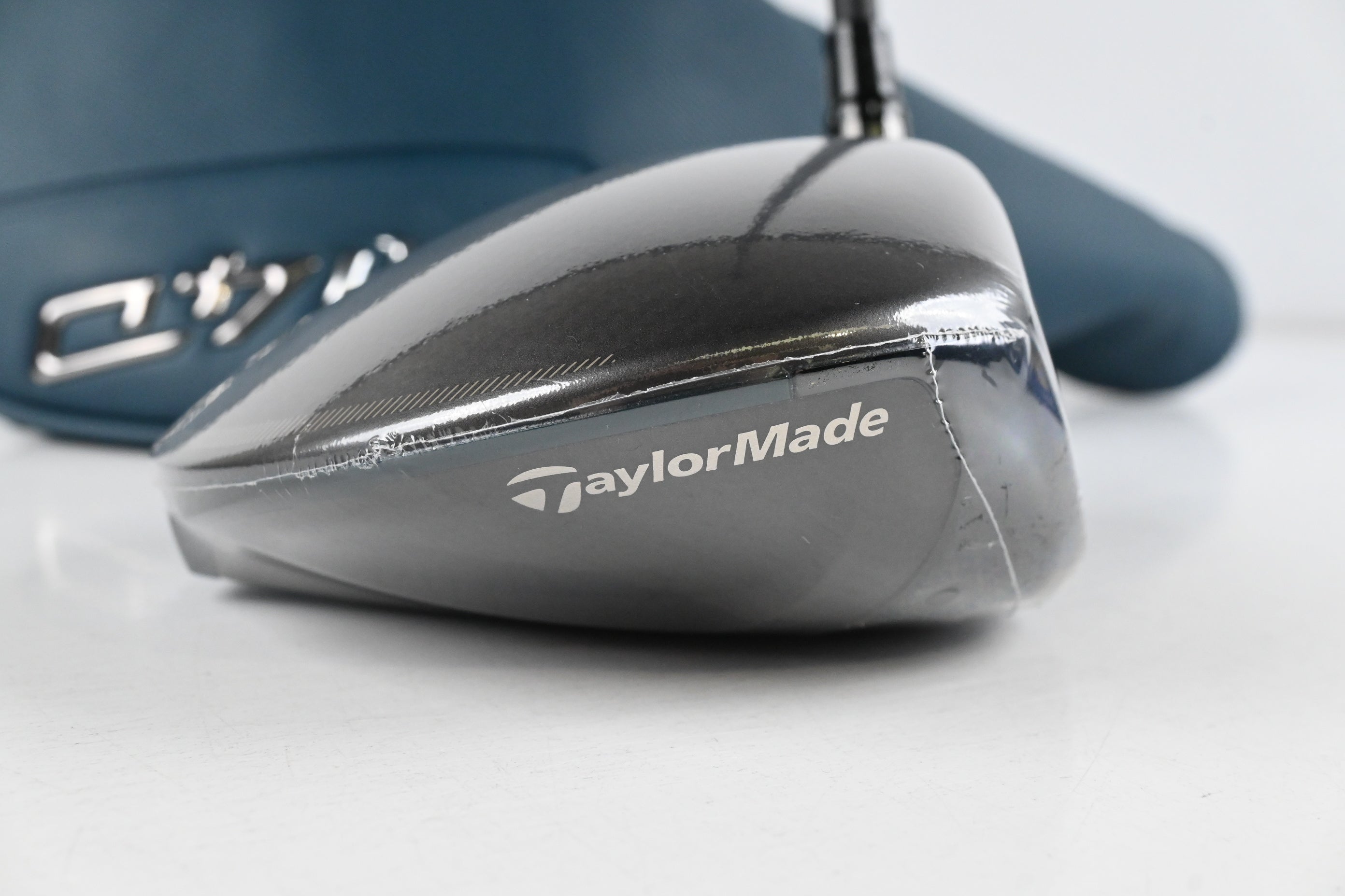 Taylormade Qi4D Driver / 10.5 Degree / Stiff Flex Reax Blue 50 Shaft