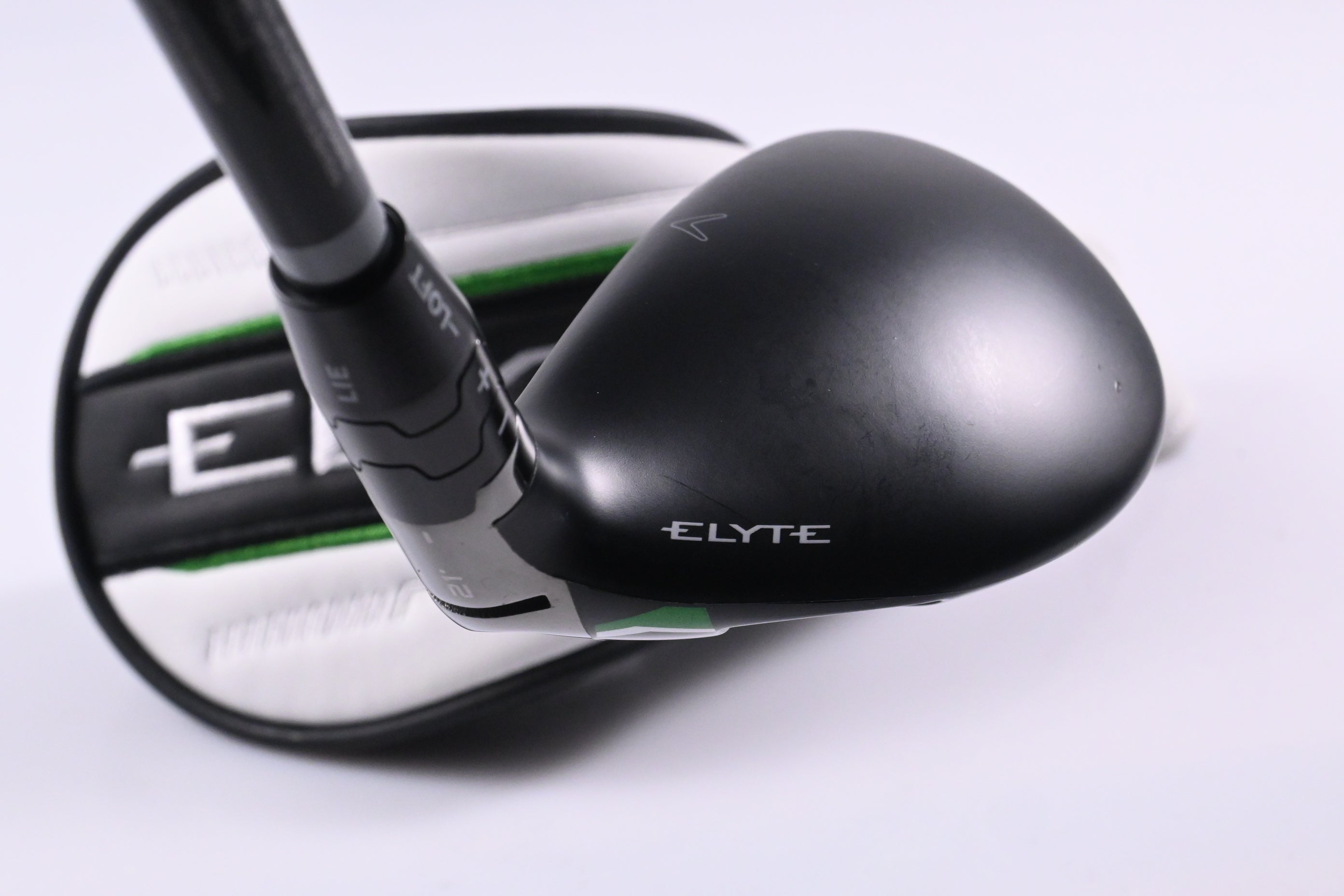 Callaway Elyte X #4 Hybrid / 21 Degree / Regular Flex Denali Charcoal 60 Shaft